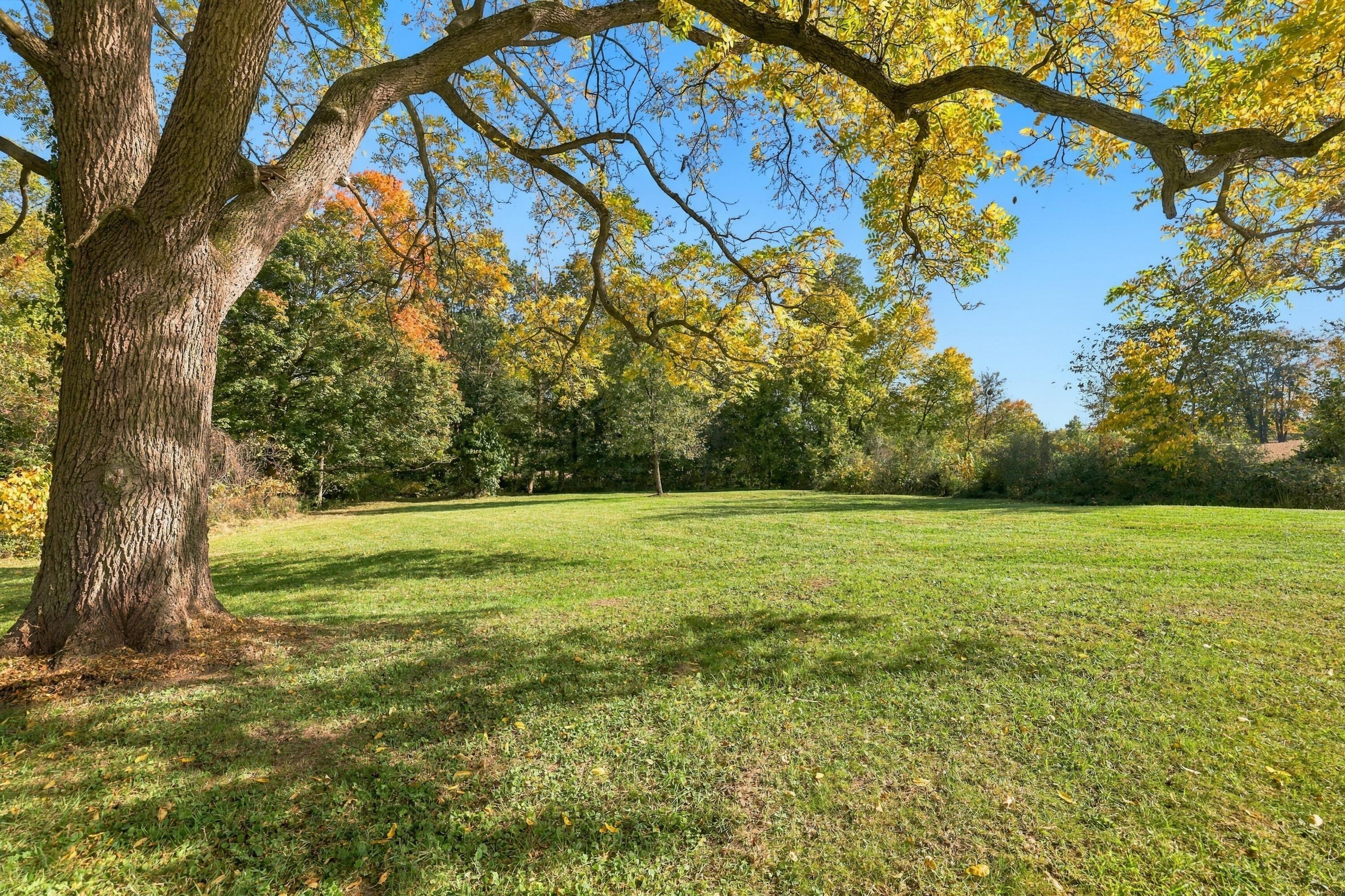 19375 S Lakeside Road Three Oaks MI 49128