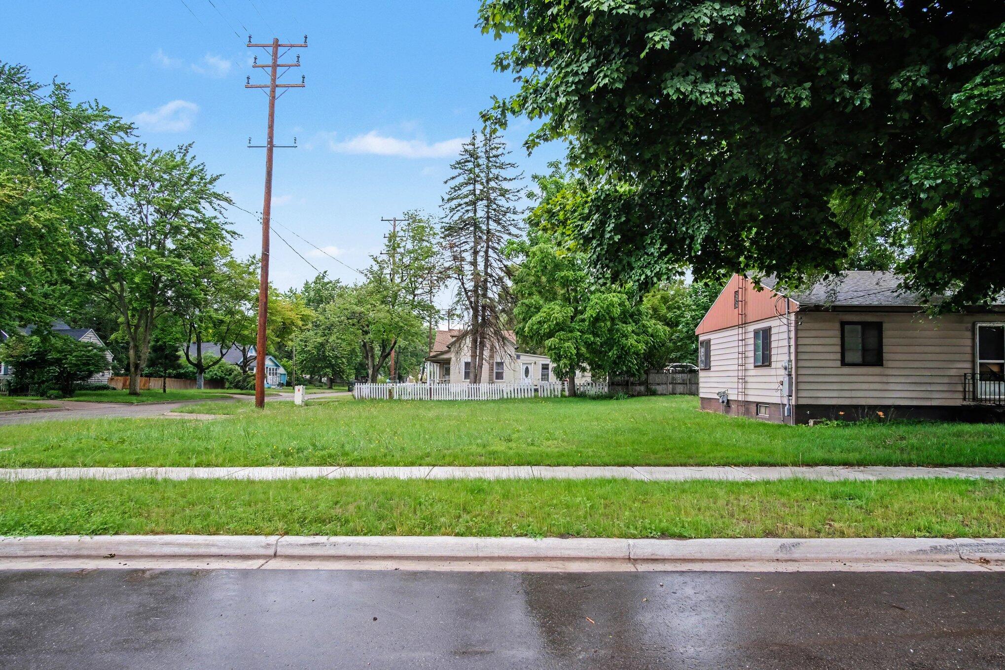 1538 Hudson Street Muskegon MI 49441