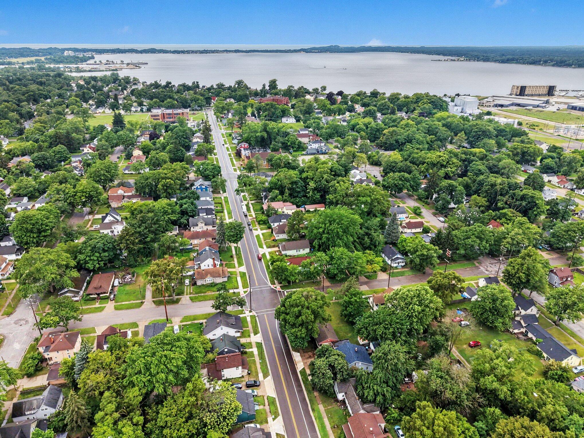 1538 Hudson Street Muskegon MI 49441