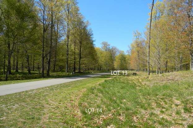 5816 N Cardinal Court Ludington MI 49431