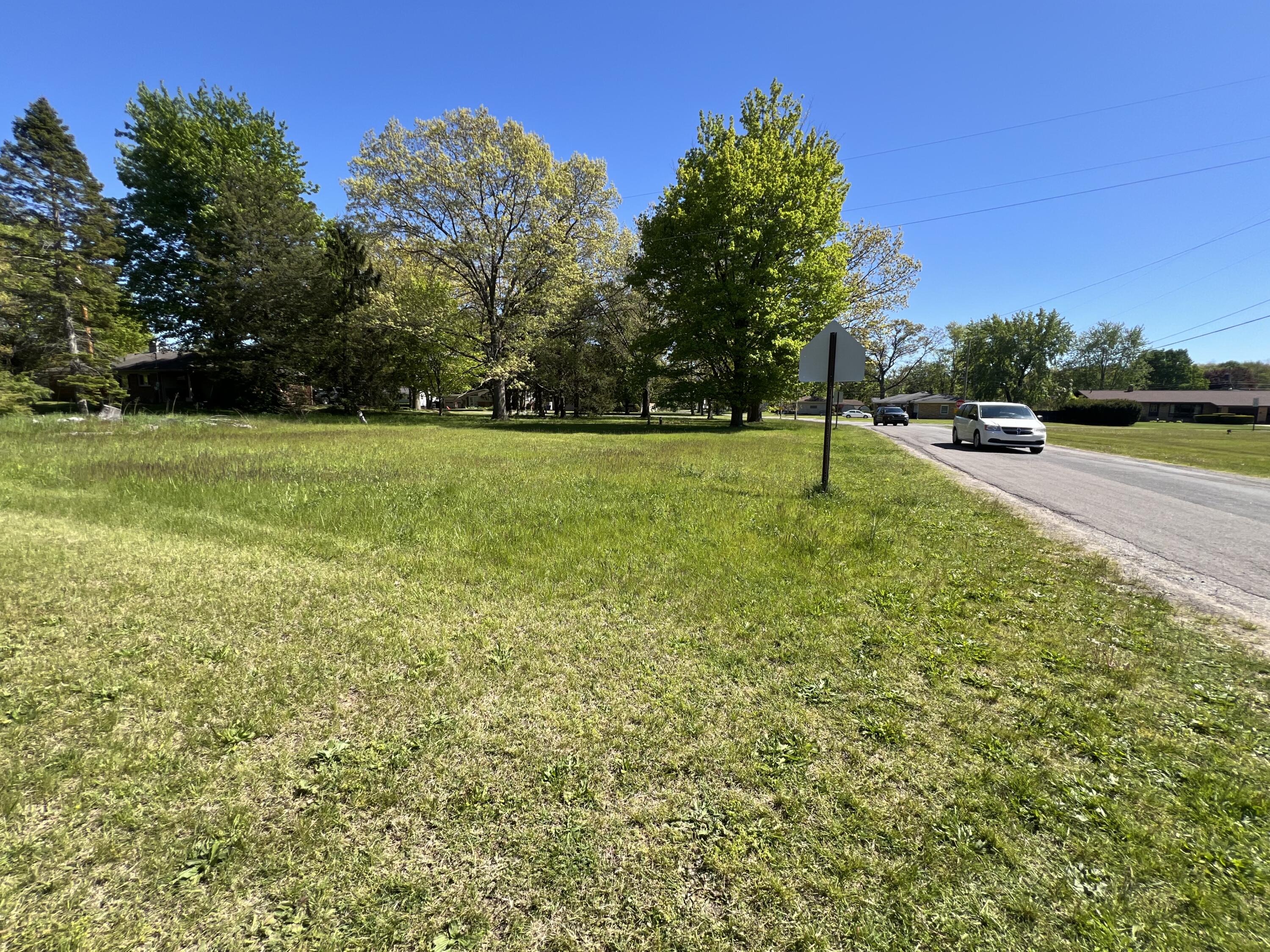 167 E E Delaware Avenue Benton Harbor MI 49022