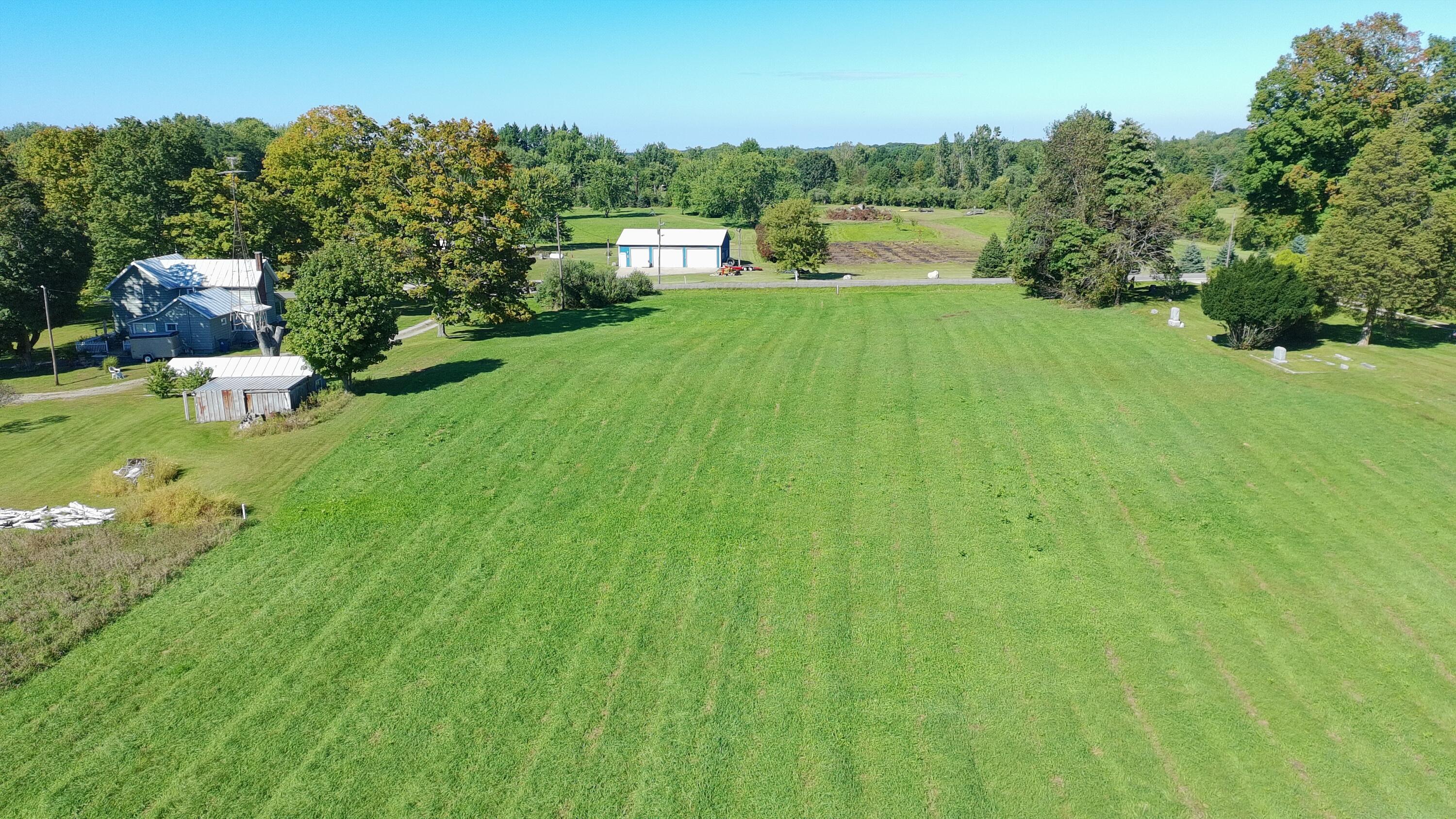 5710 Riverside Road Coloma MI 49038