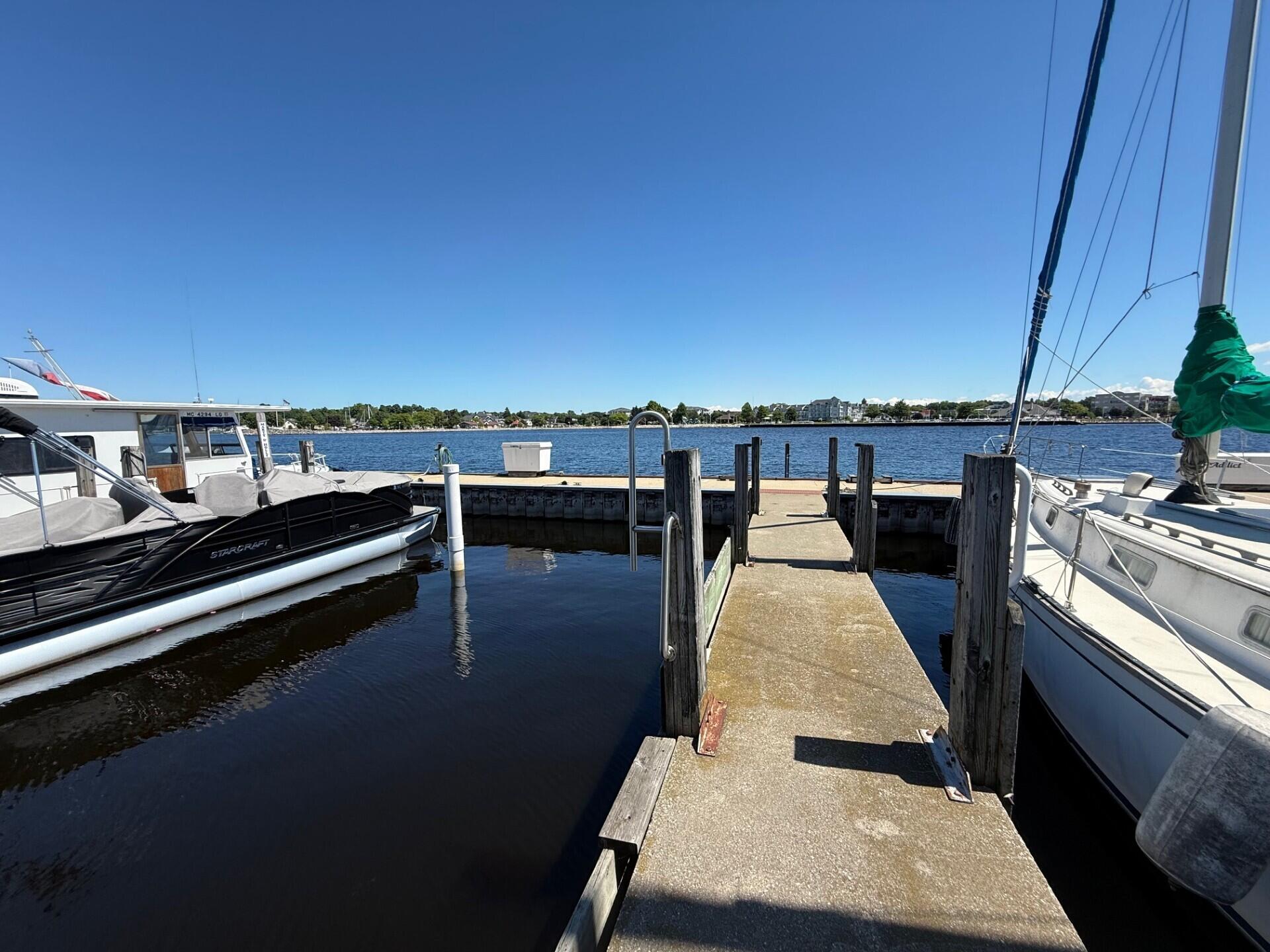 98 Harbor Drive Ludington MI 49431