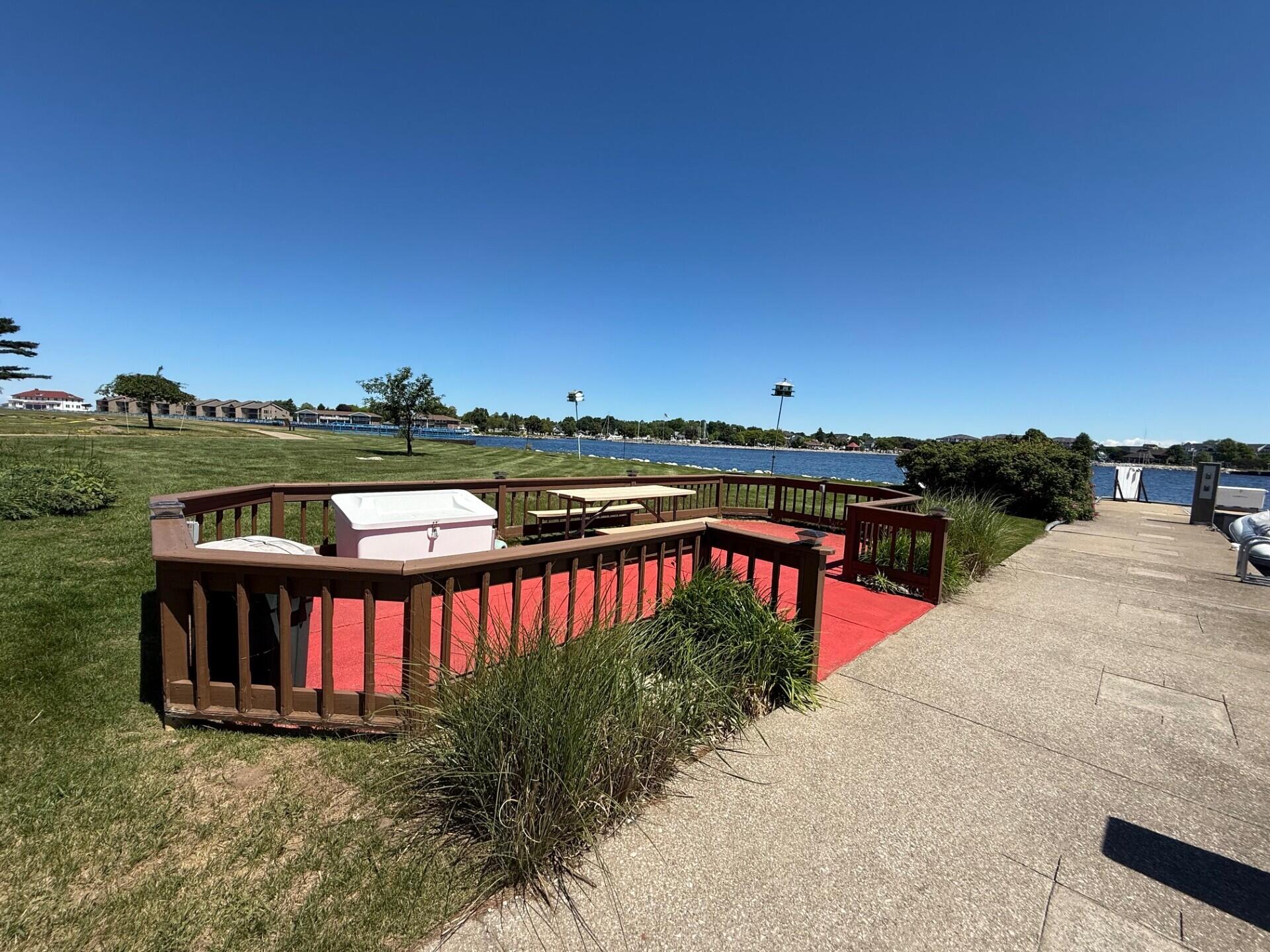 98 Harbor Drive Ludington MI 49431