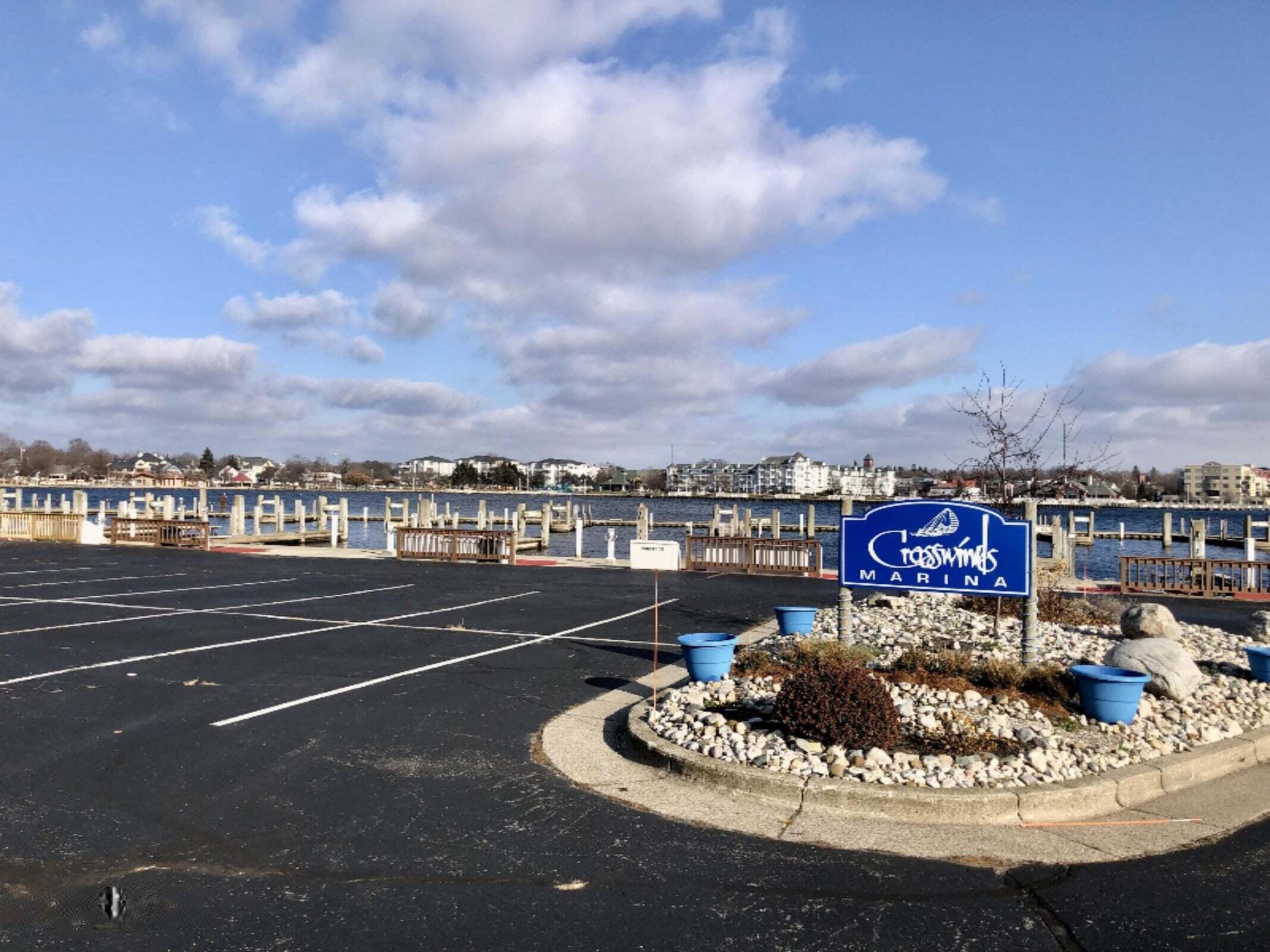 98 Harbor Drive Ludington MI 49431