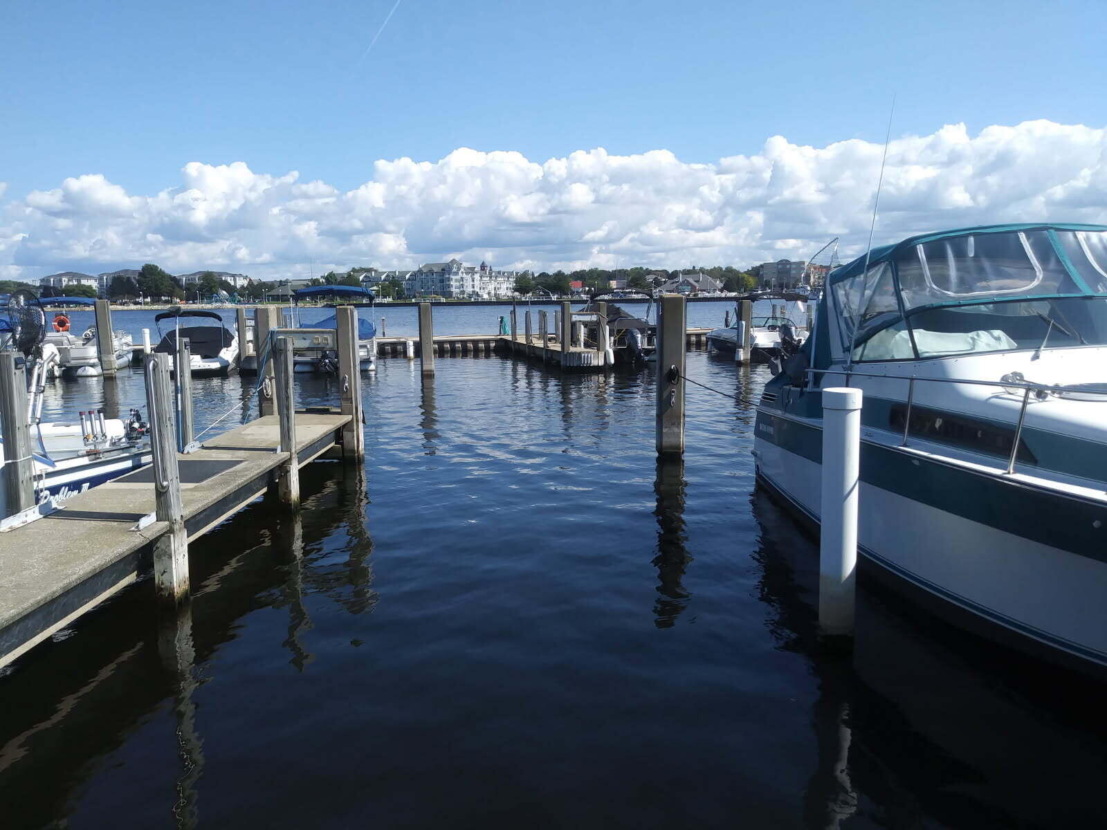 98 Harbor Drive Ludington MI 49431