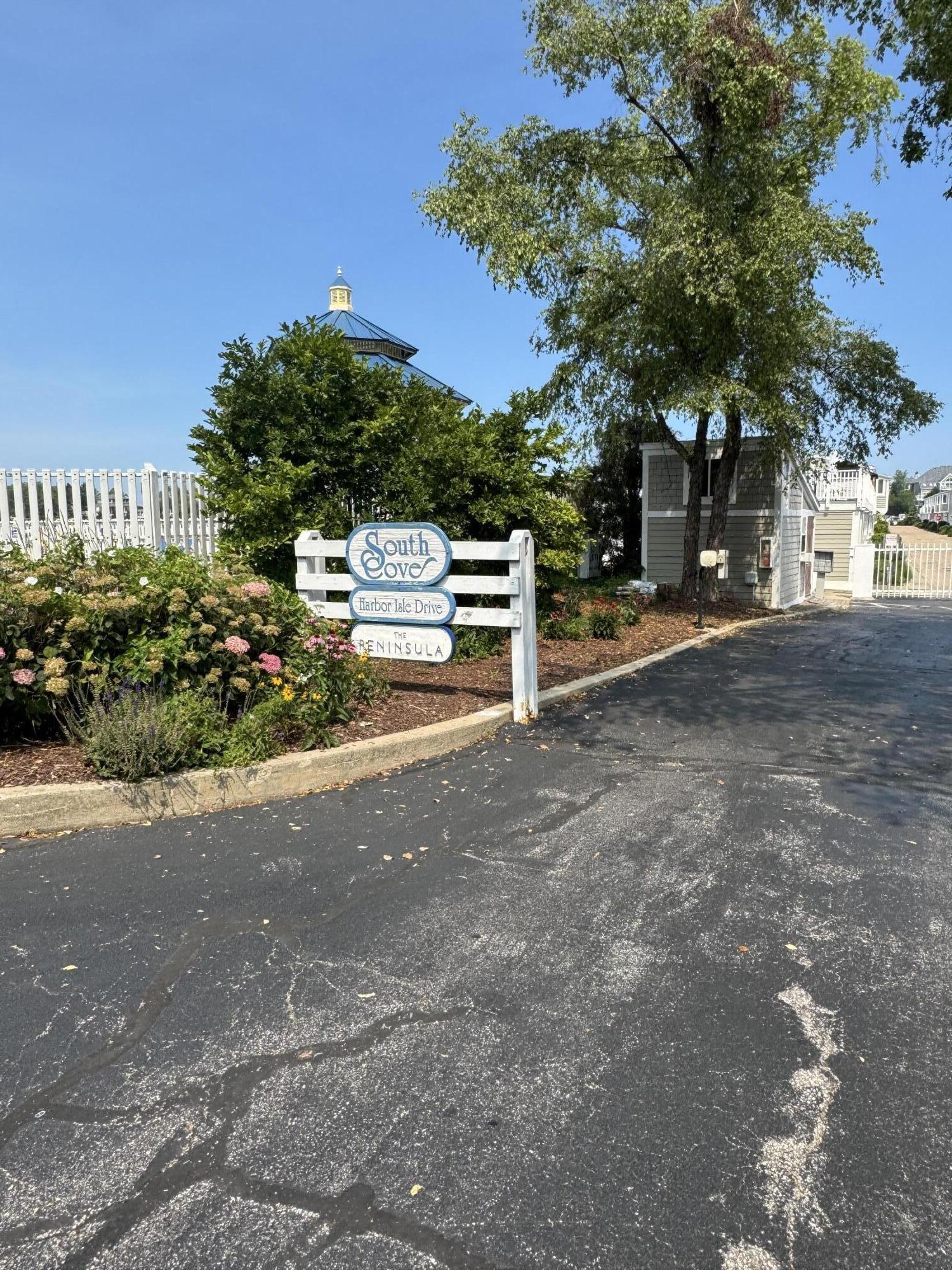 17 Harbor Isle Drive New Buffalo MI 49117