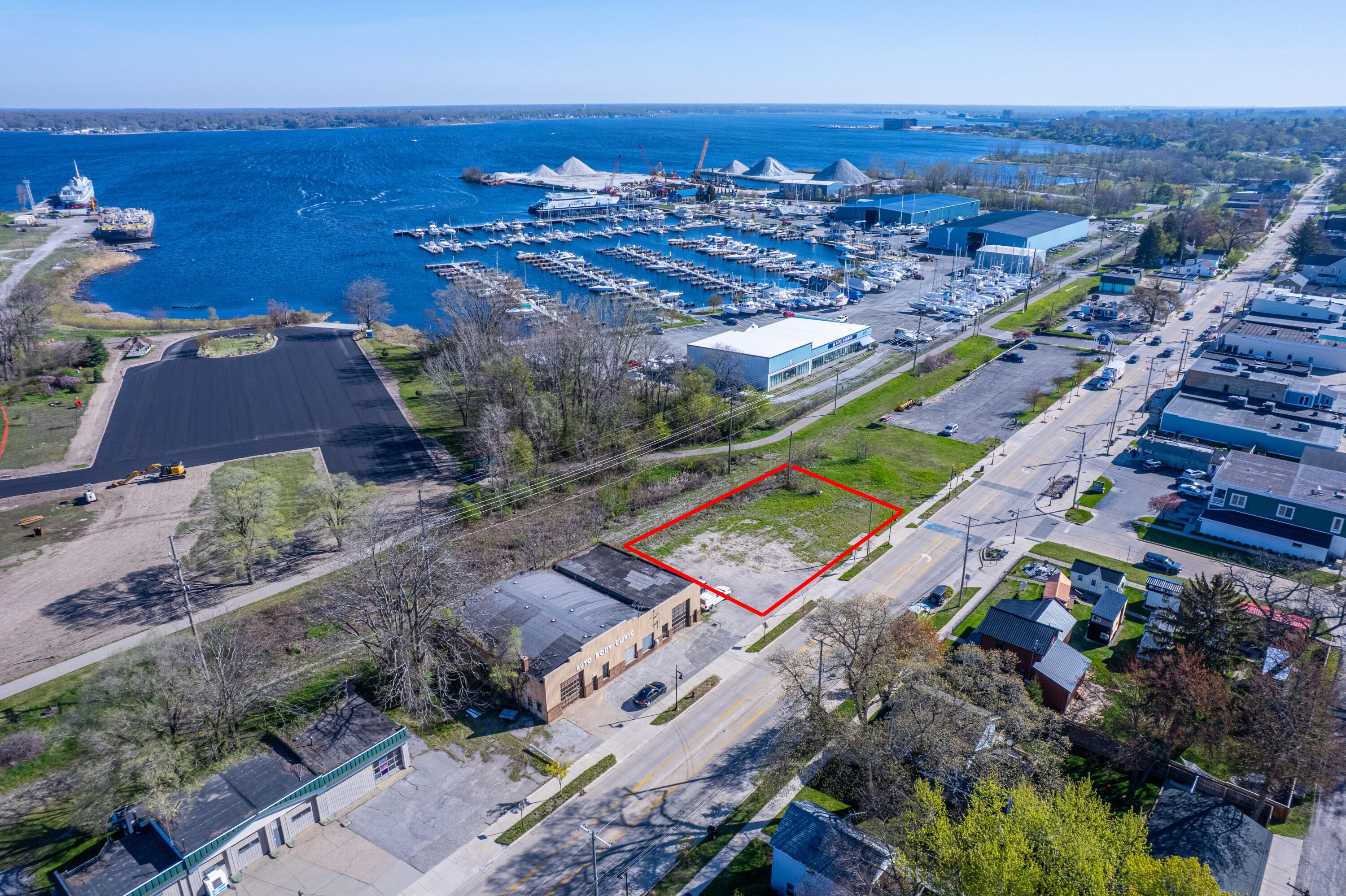 2034 Lakeshore Drive Muskegon MI 49441