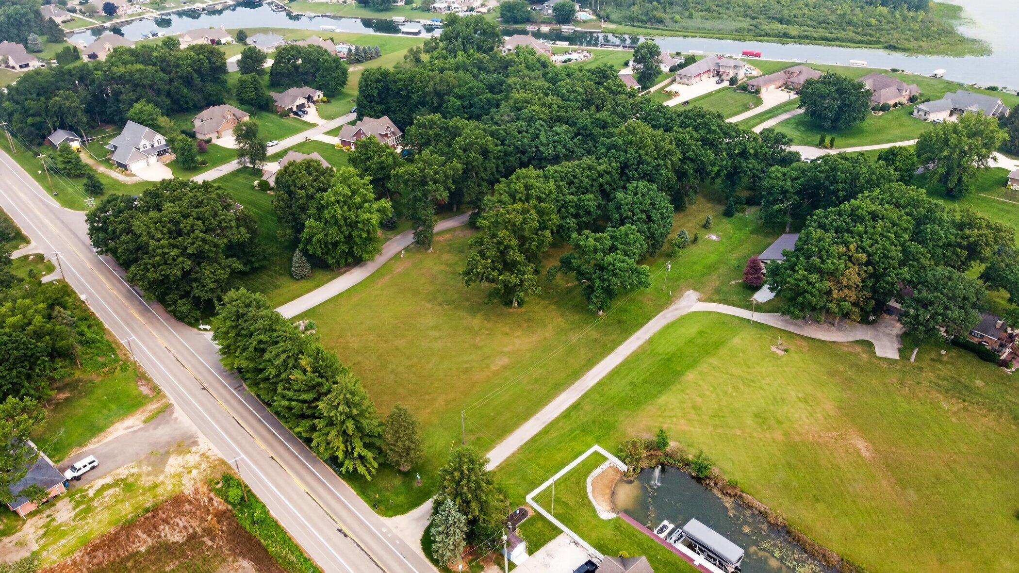 69027 South Beach Drive Edwardsburg MI 49112
