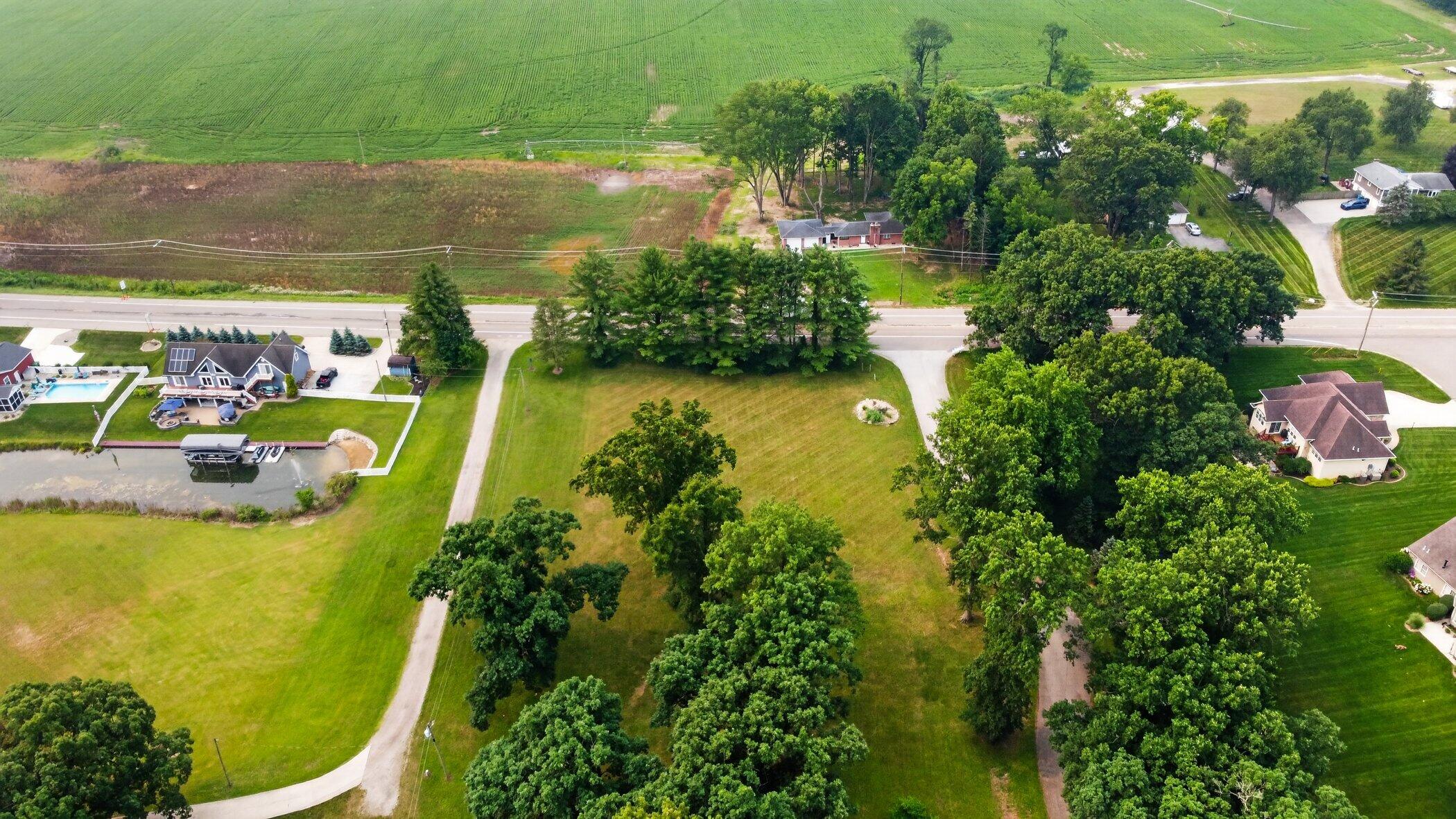 69027 South Beach Drive Edwardsburg MI 49112