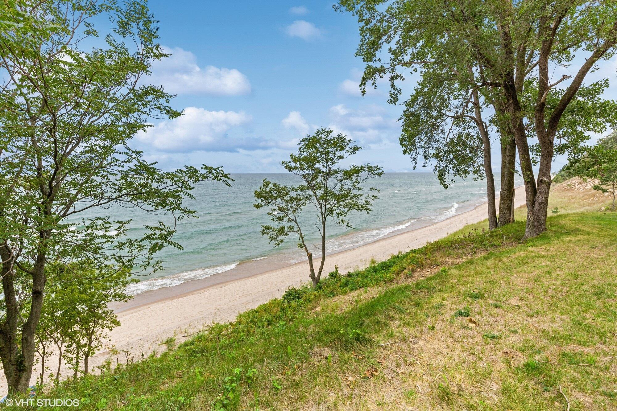 52 Lake Road Bridgman MI 49106