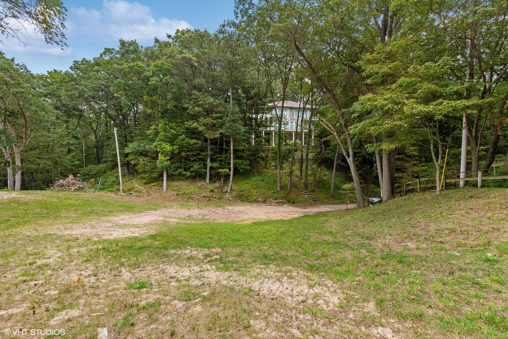 52 Lake Road Bridgman MI 49106