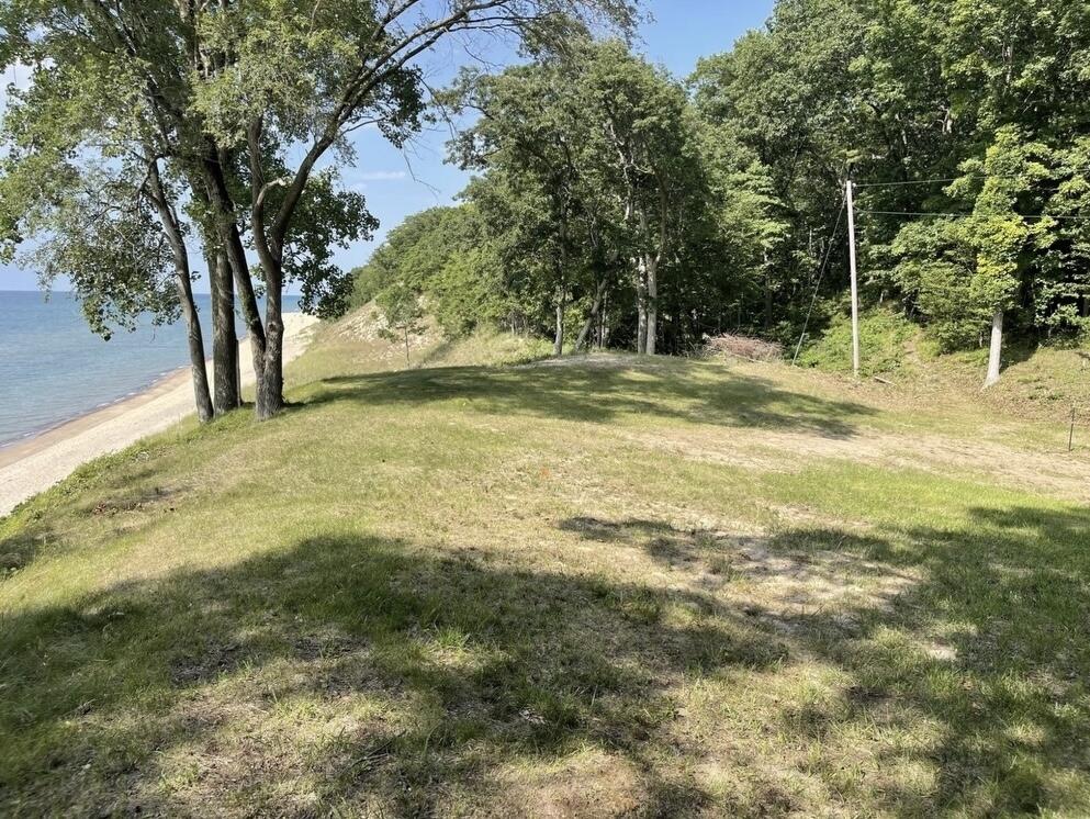 52 Lake Road Bridgman MI 49106