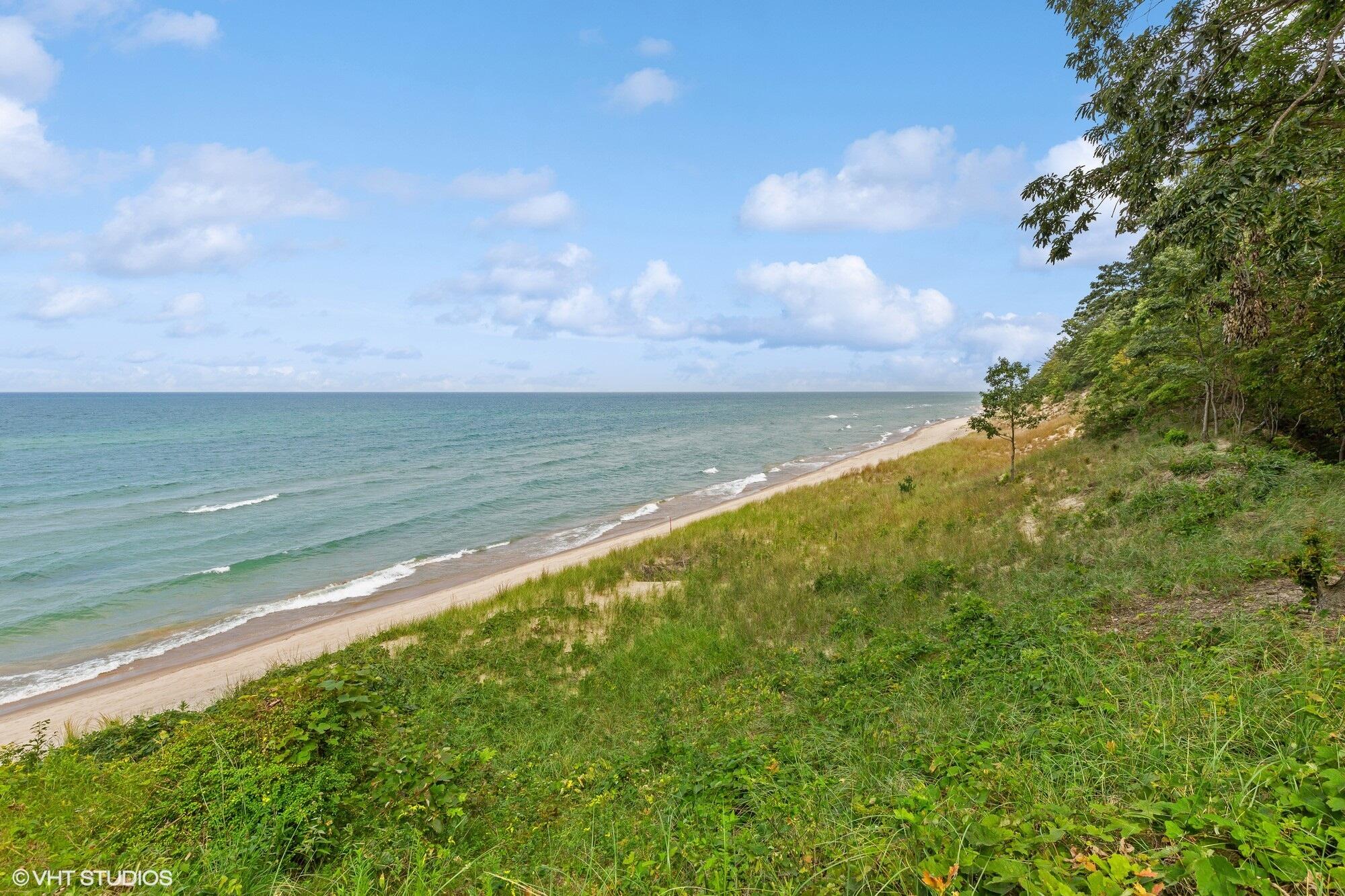 52 Lake Road Bridgman MI 49106