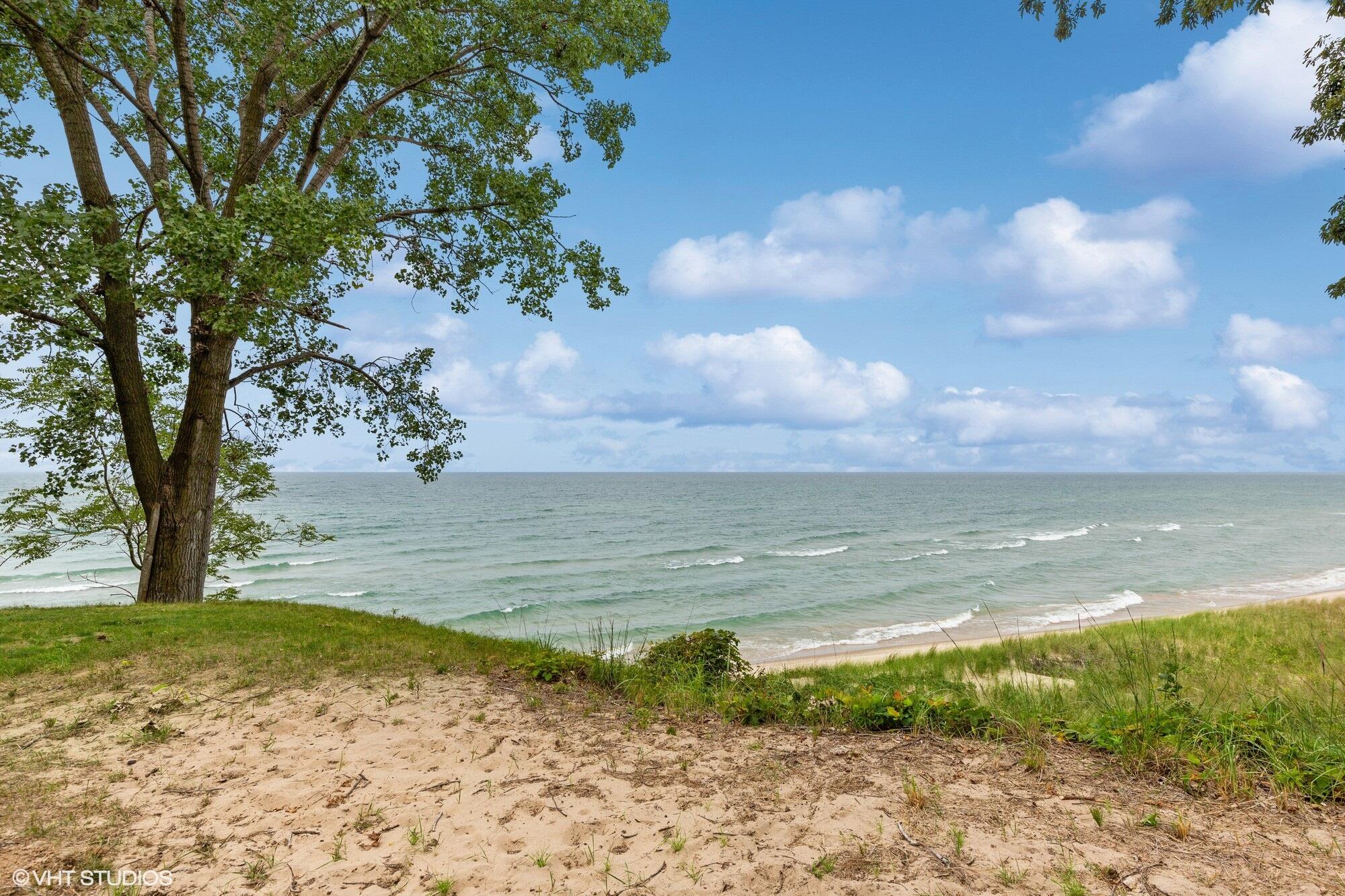 52 Lake Road Bridgman MI 49106