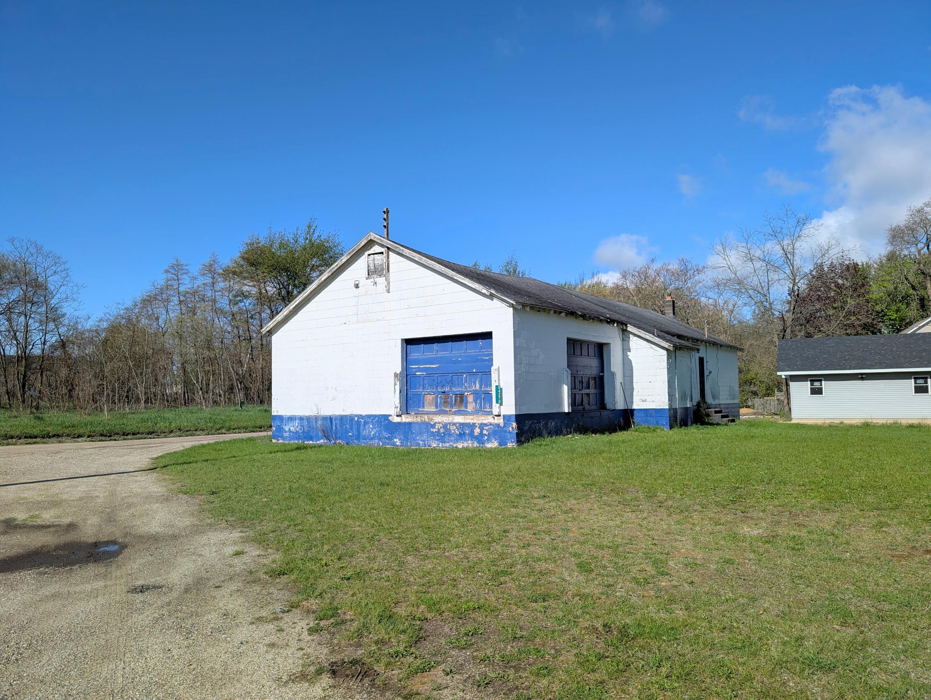 4270 County Road 215 Grand Junction MI 49056