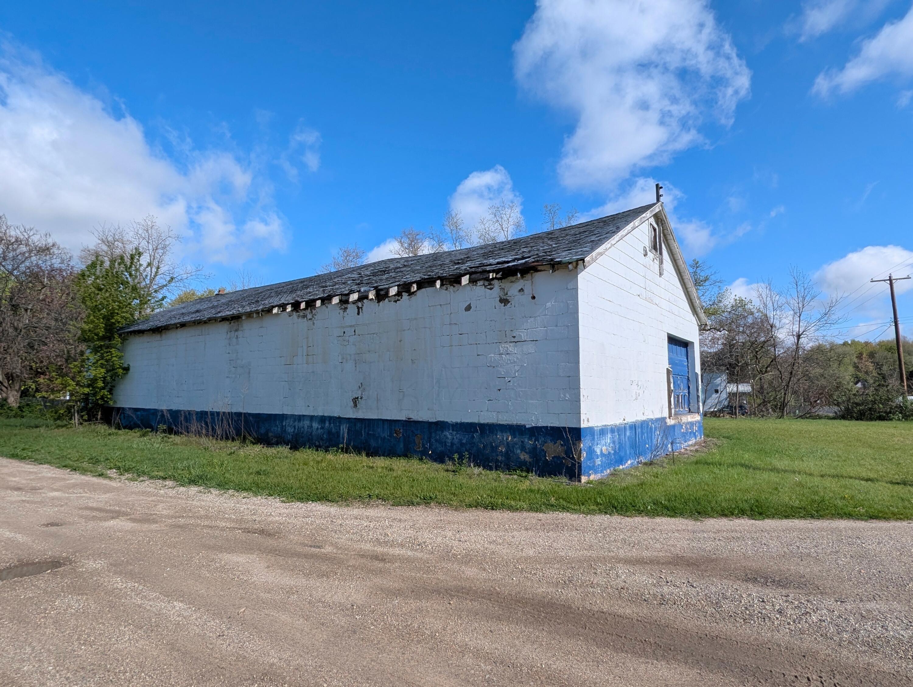 4270 County Road 215 Grand Junction MI 49056