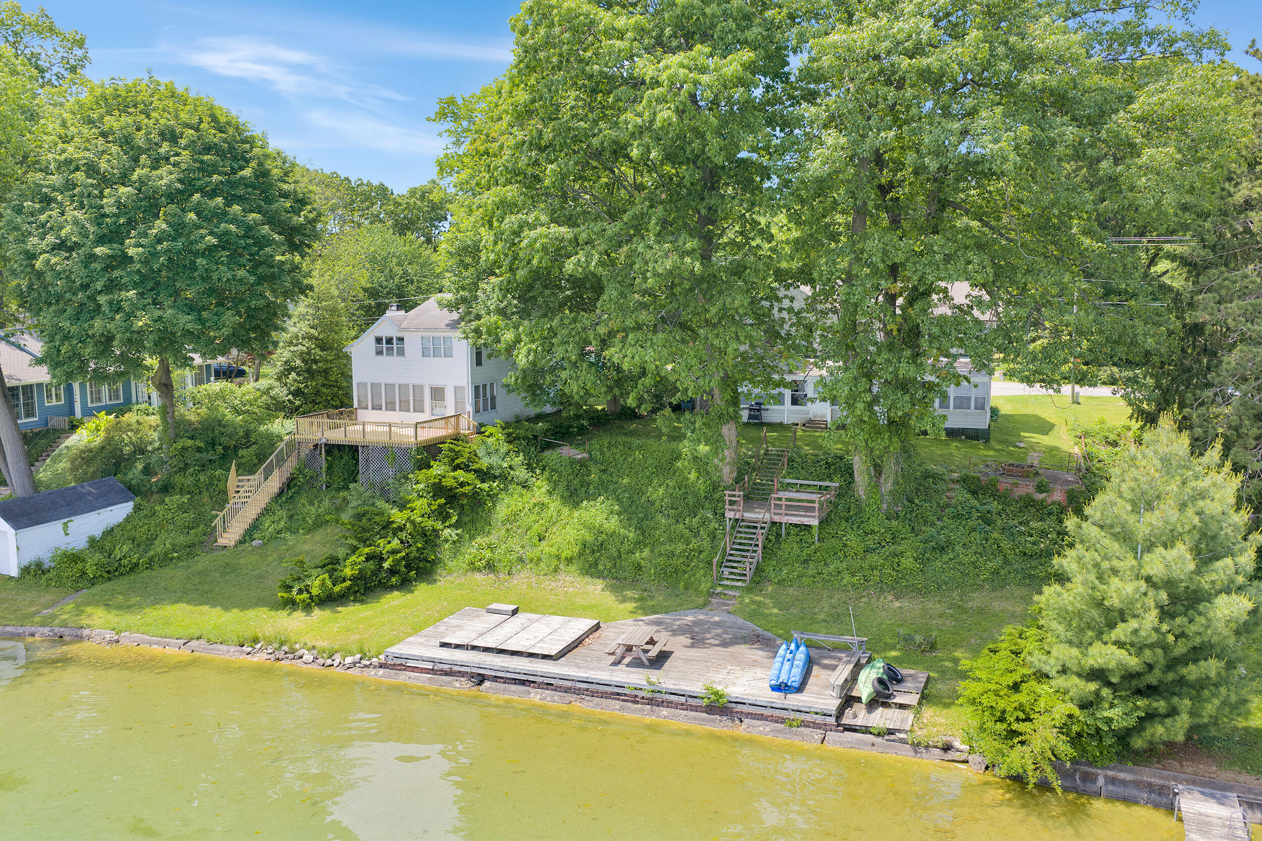 68270 N Shore Drive Edwardsburg MI 49112