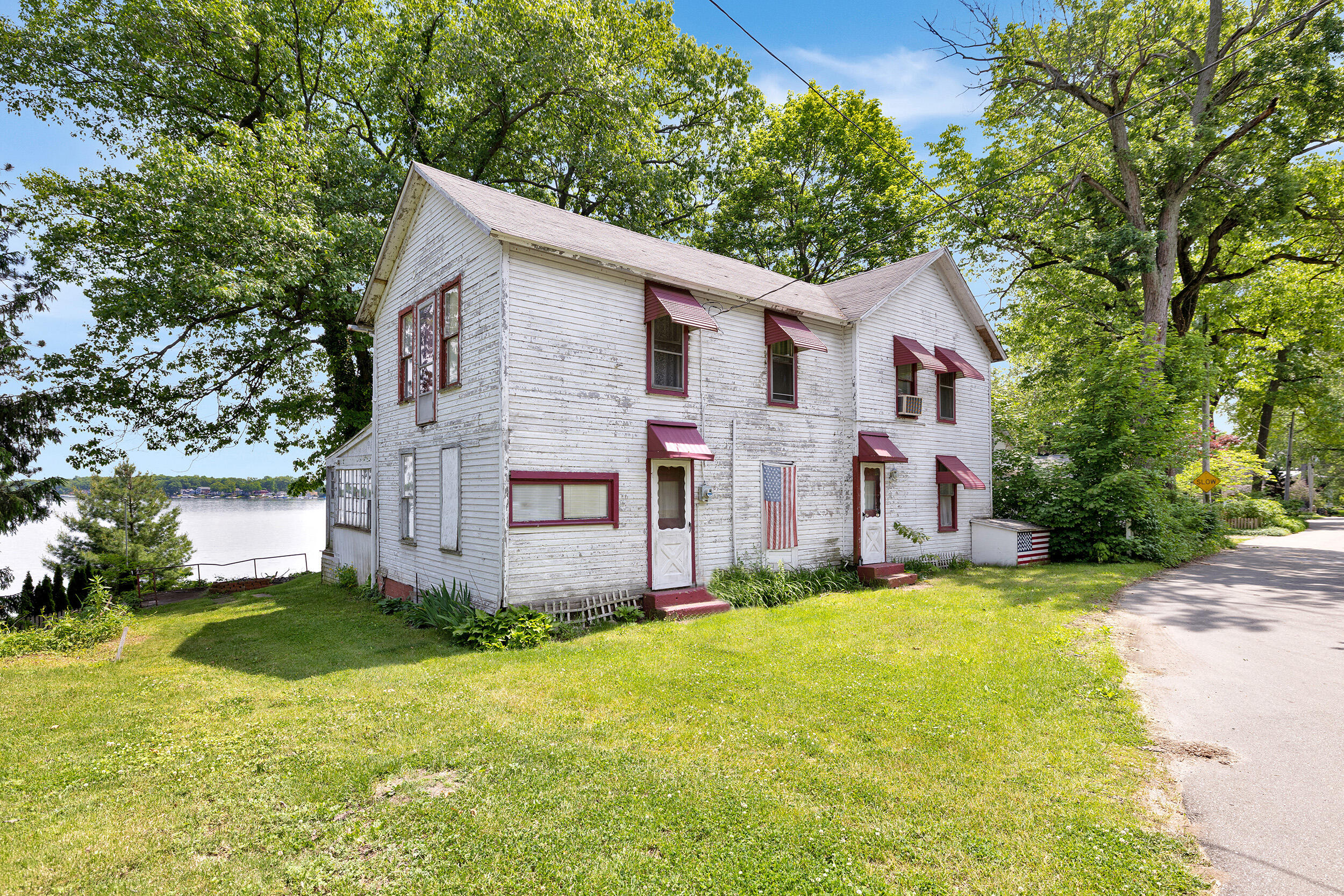 68270 N Shore Drive Edwardsburg MI 49112
