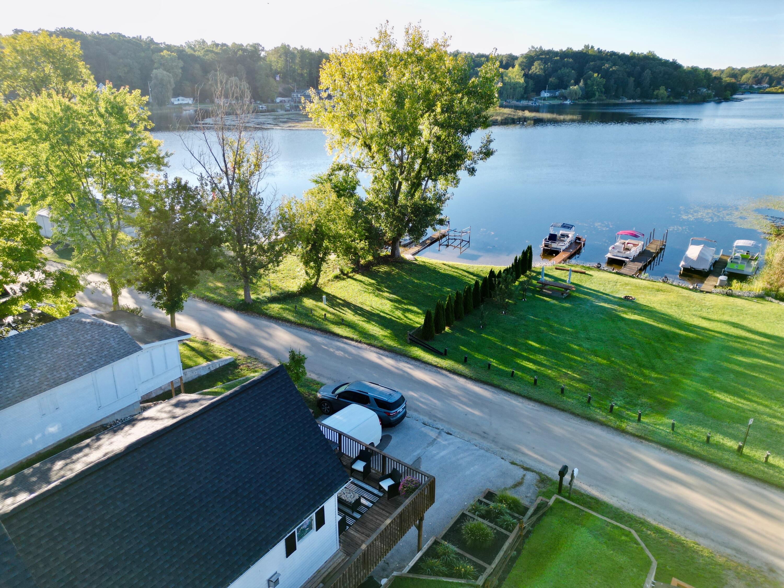 11054 Crooked Lake Drive NE Rockford MI 49341