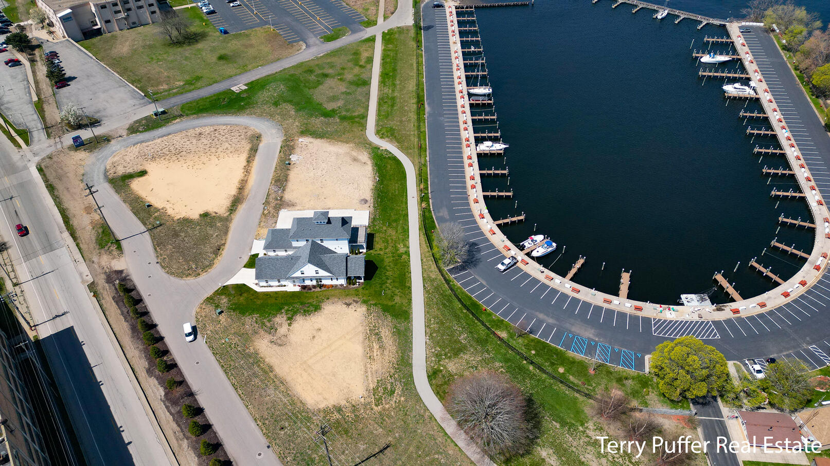 956 Boardwalk Cove Drive Muskegon MI 49441
