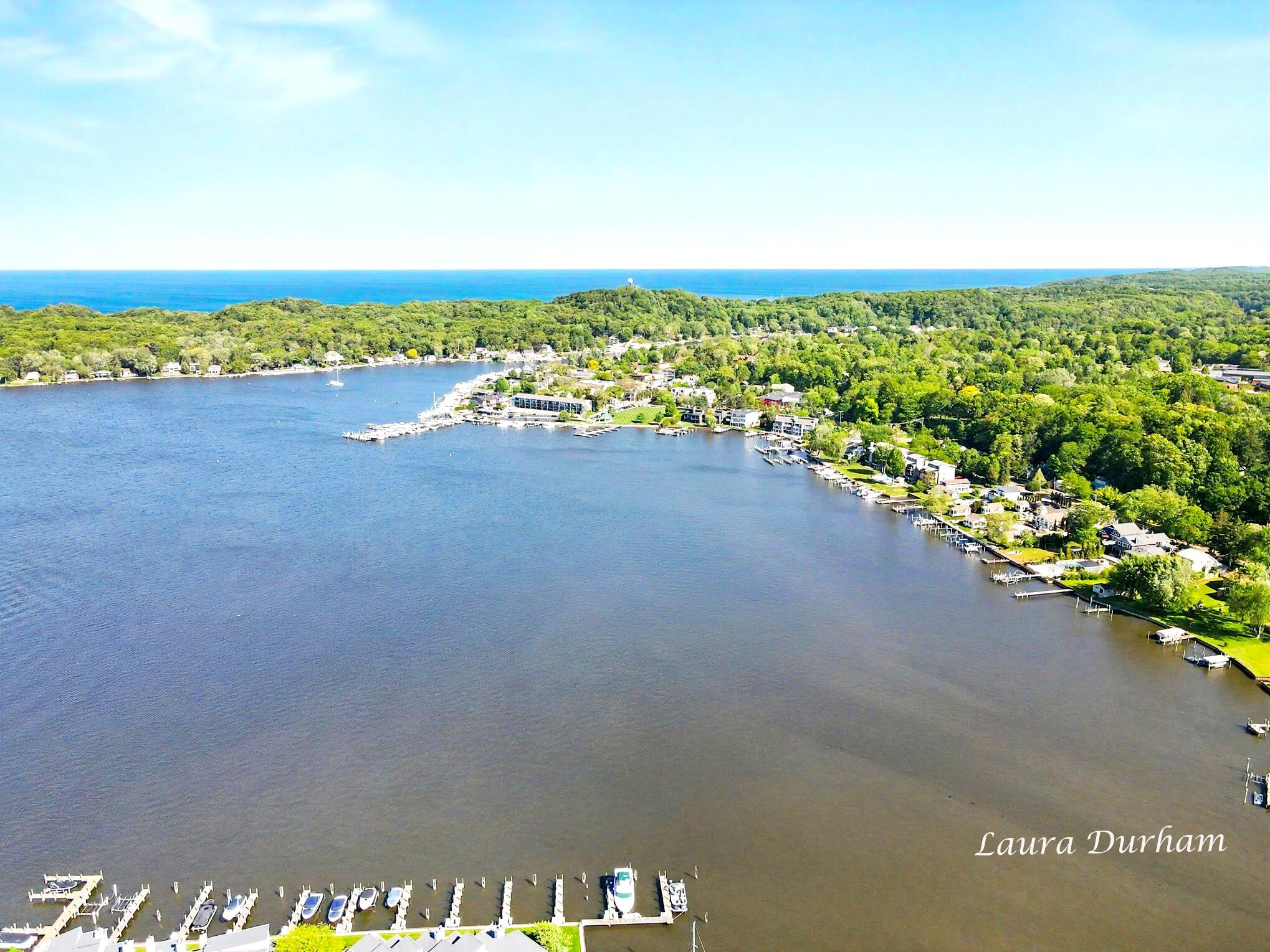 987 Lake Street Saugatuck MI 49453