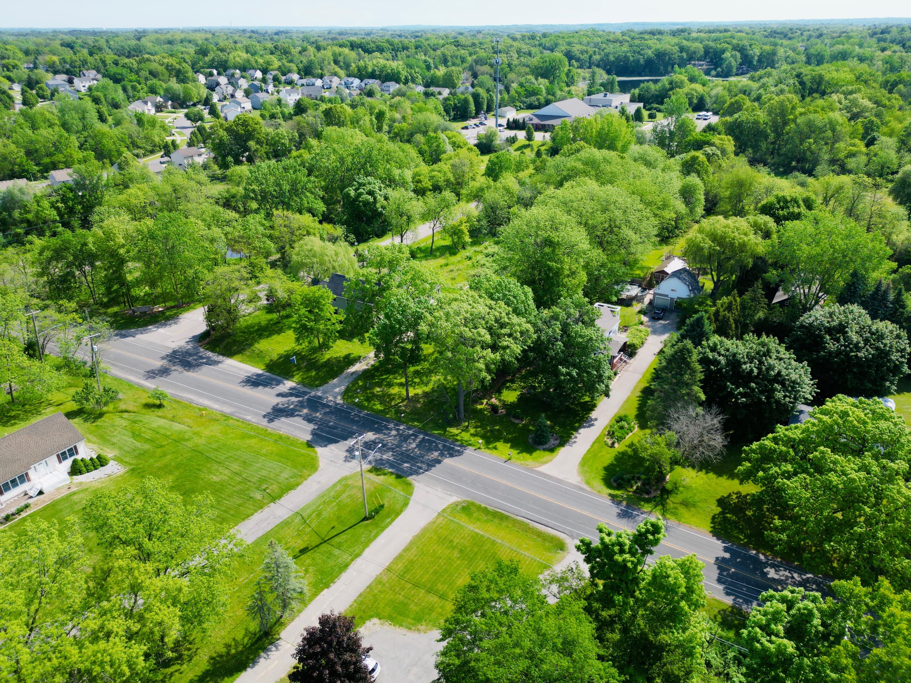 2326 Dean Lake Avenue NE Grand Rapids MI 49505
