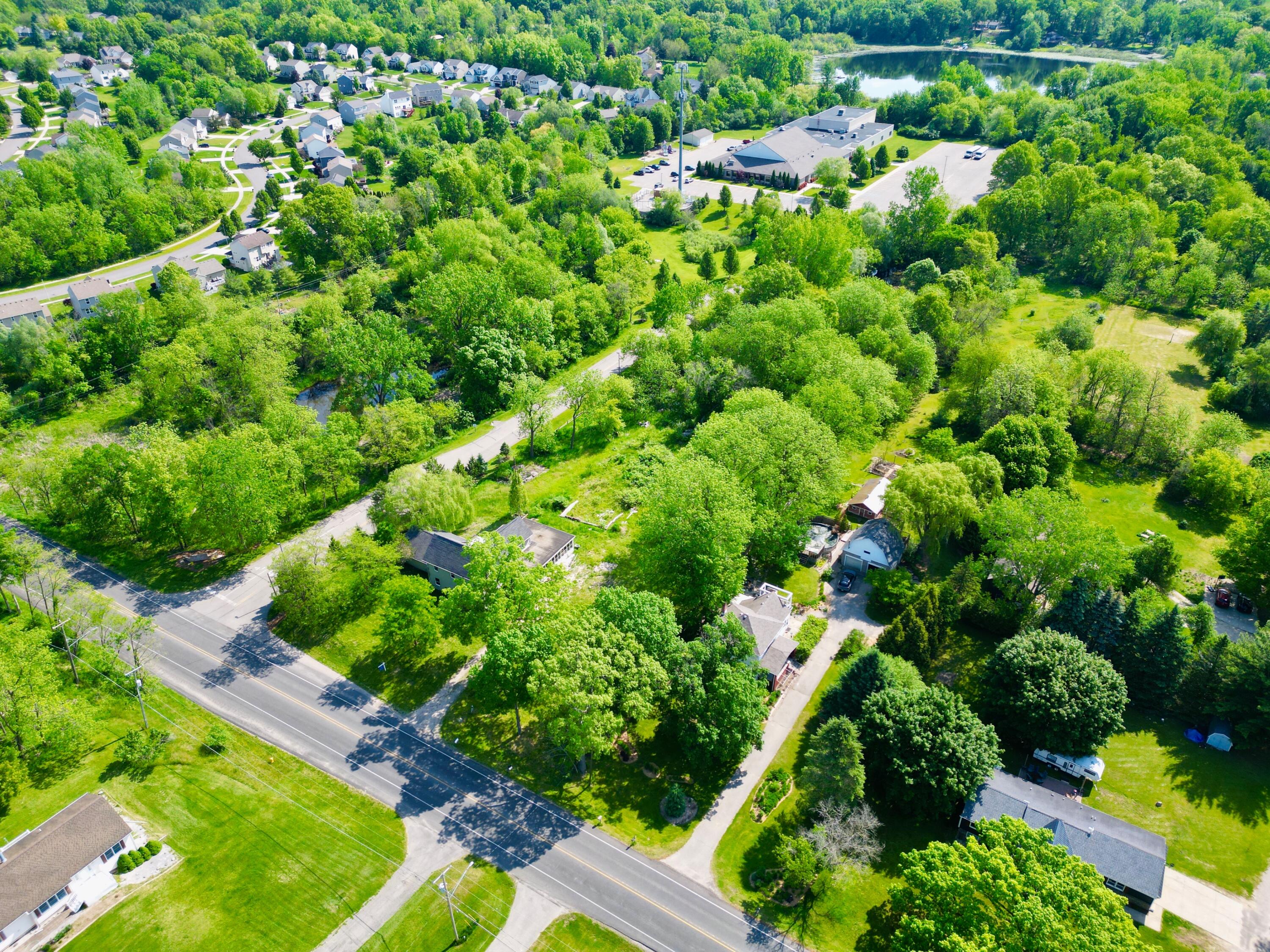 2326 Dean Lake Avenue NE Grand Rapids MI 49505