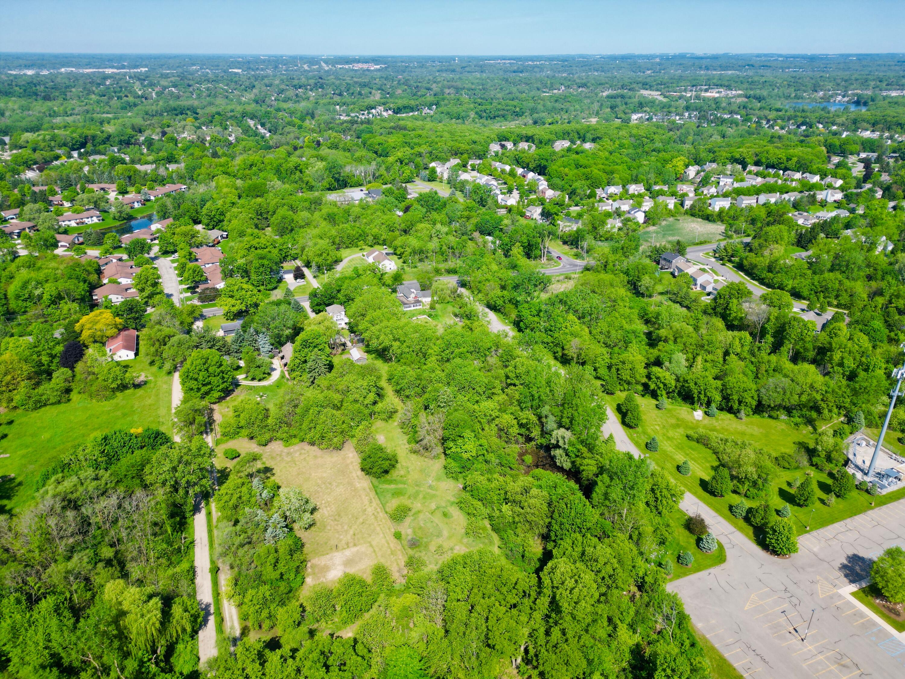 2326 Dean Lake Avenue NE Grand Rapids MI 49505