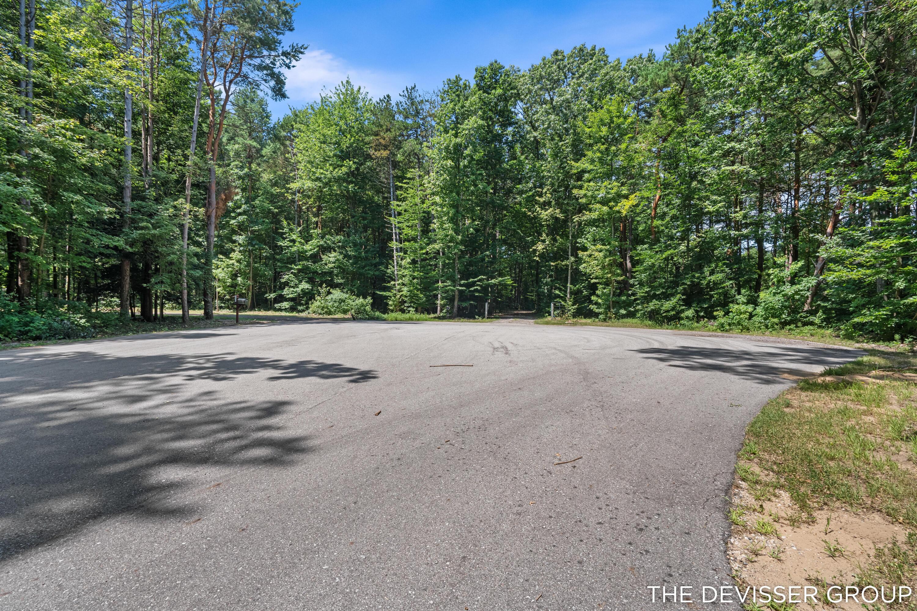 5837 Timber Bluff Trail Fennville MI 49408