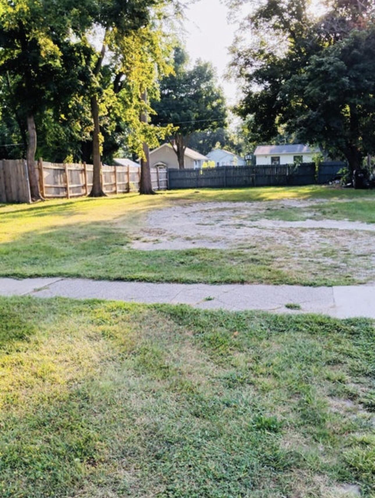 1145 Broadway Benton Harbor MI 49022