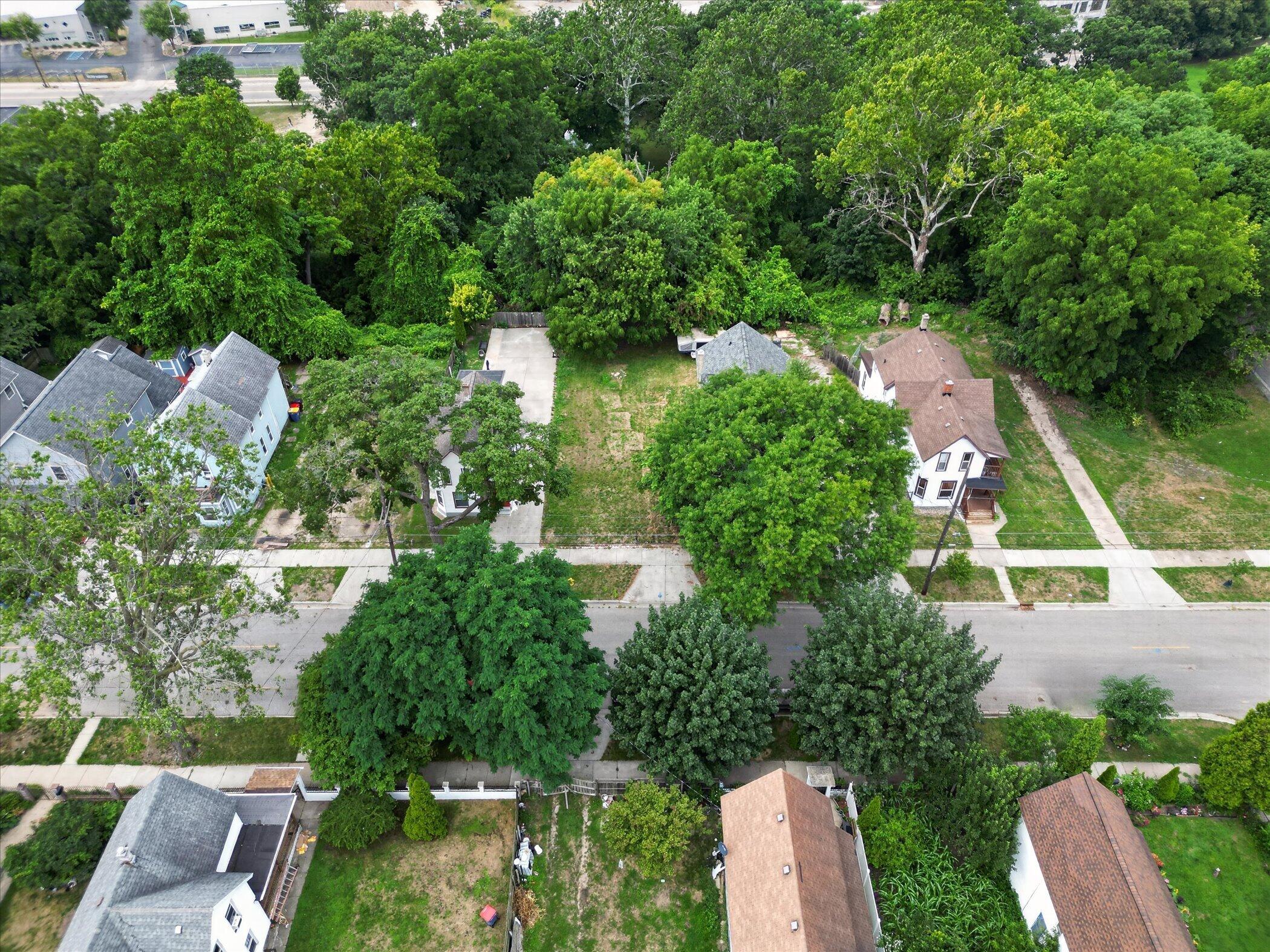 851 Oakland Avenue SW Grand Rapids MI 49503