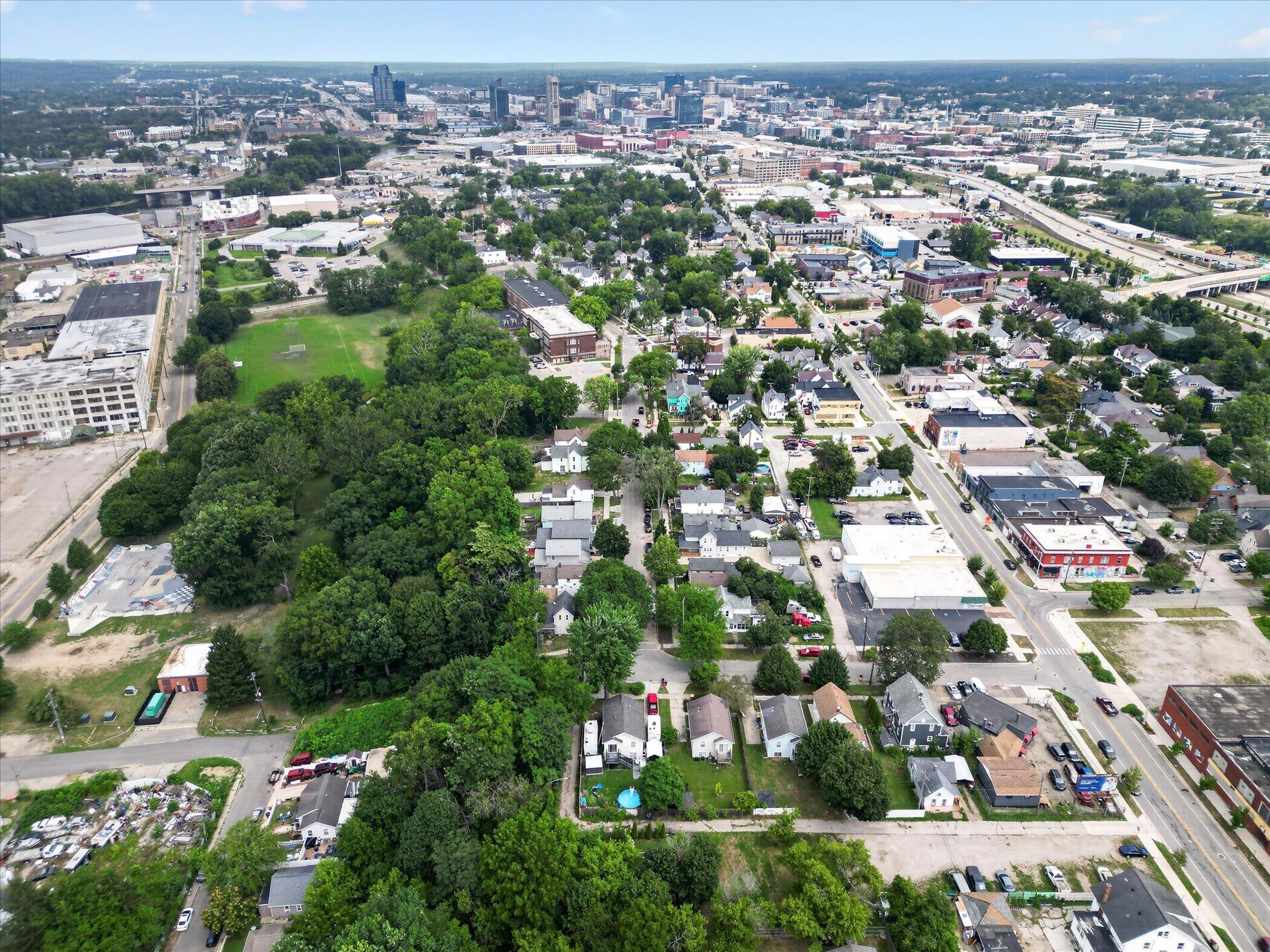 851 Oakland Avenue SW Grand Rapids MI 49503