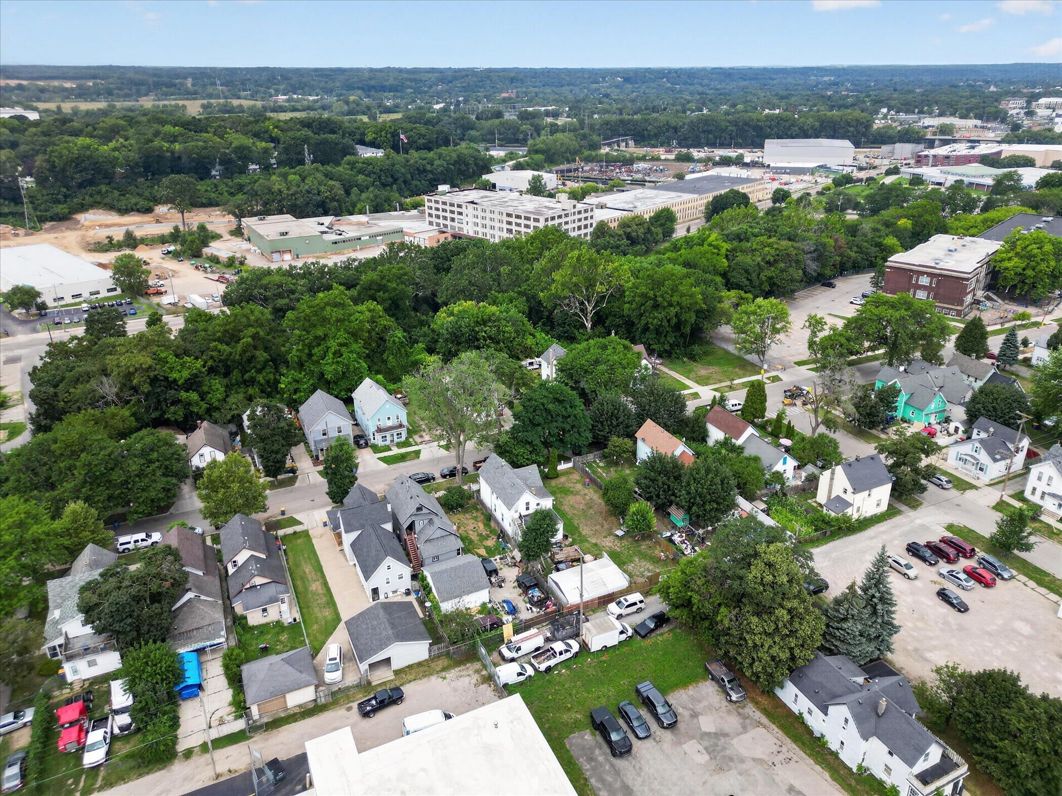 851 Oakland Avenue SW Grand Rapids MI 49503