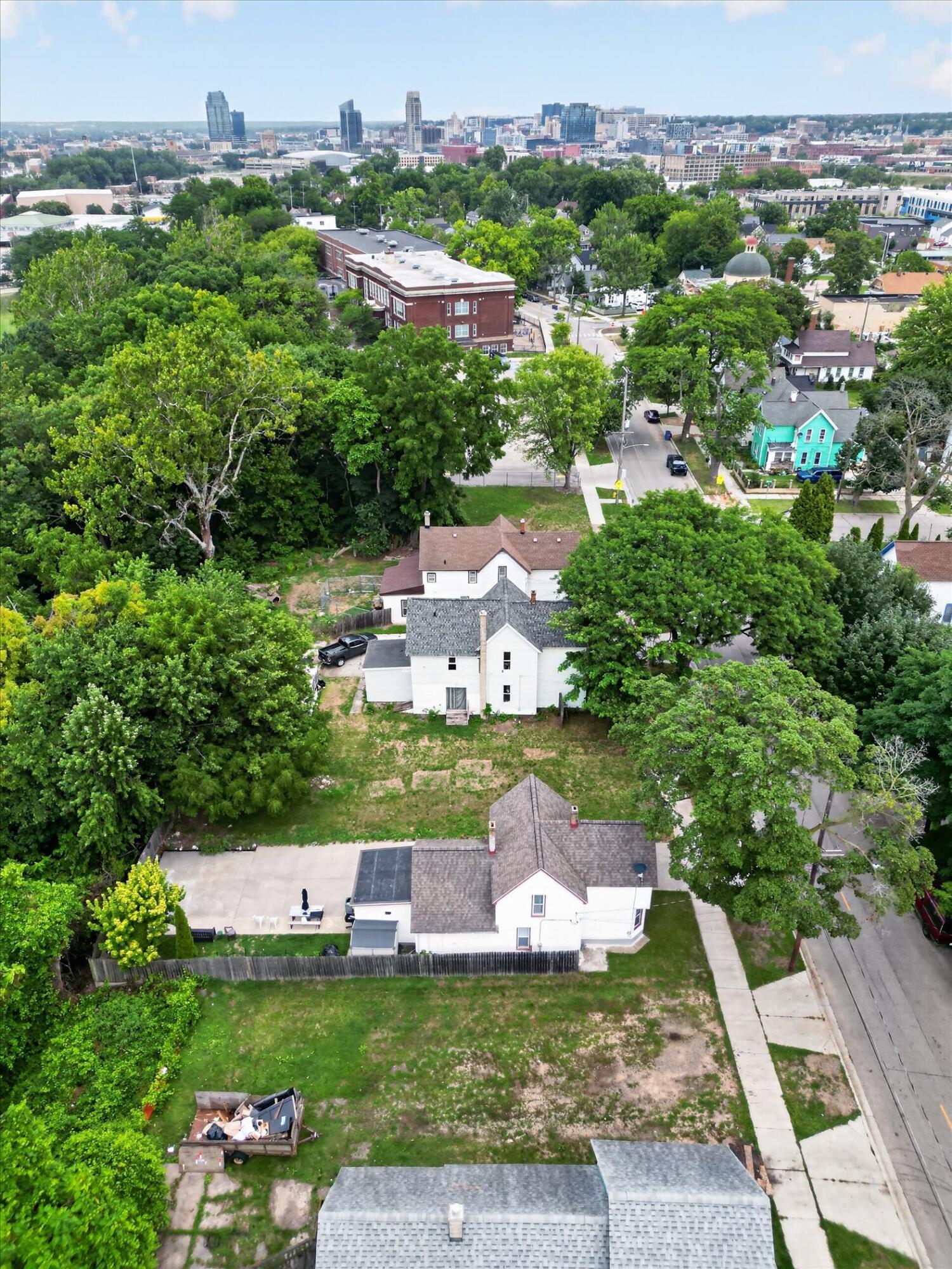 851 Oakland Avenue SW Grand Rapids MI 49503