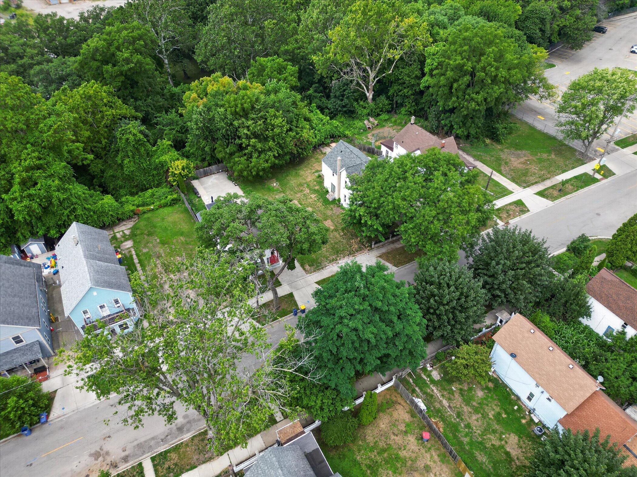 851 Oakland Avenue SW Grand Rapids MI 49503