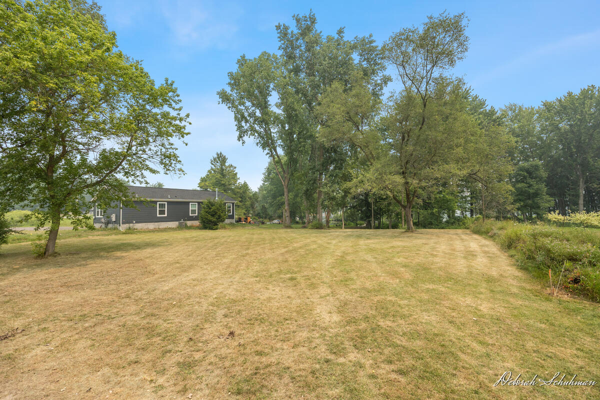 9696 10 Mile Road NE Rockford MI 49341