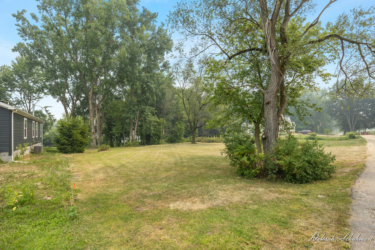 9696 10 Mile Road NE Rockford MI 49341