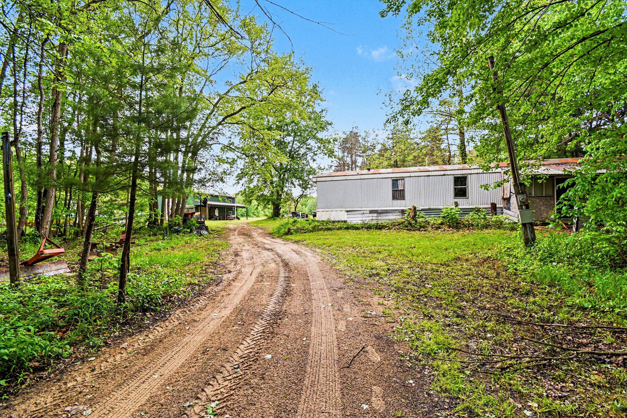 V/l 43.5a 104th Avenue Allegan MI 49010