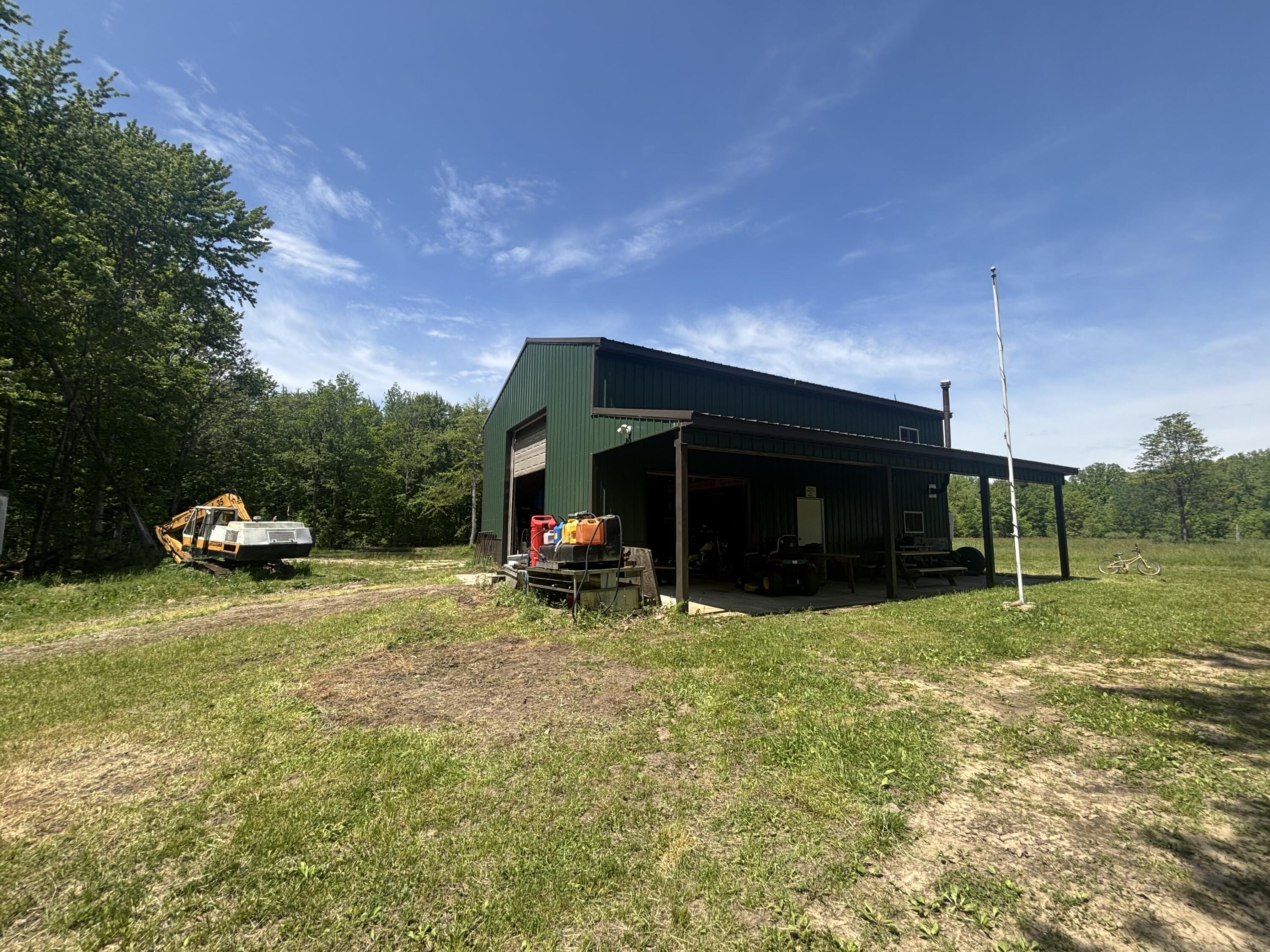 V/l 43.5a 104th Avenue Allegan MI 49010