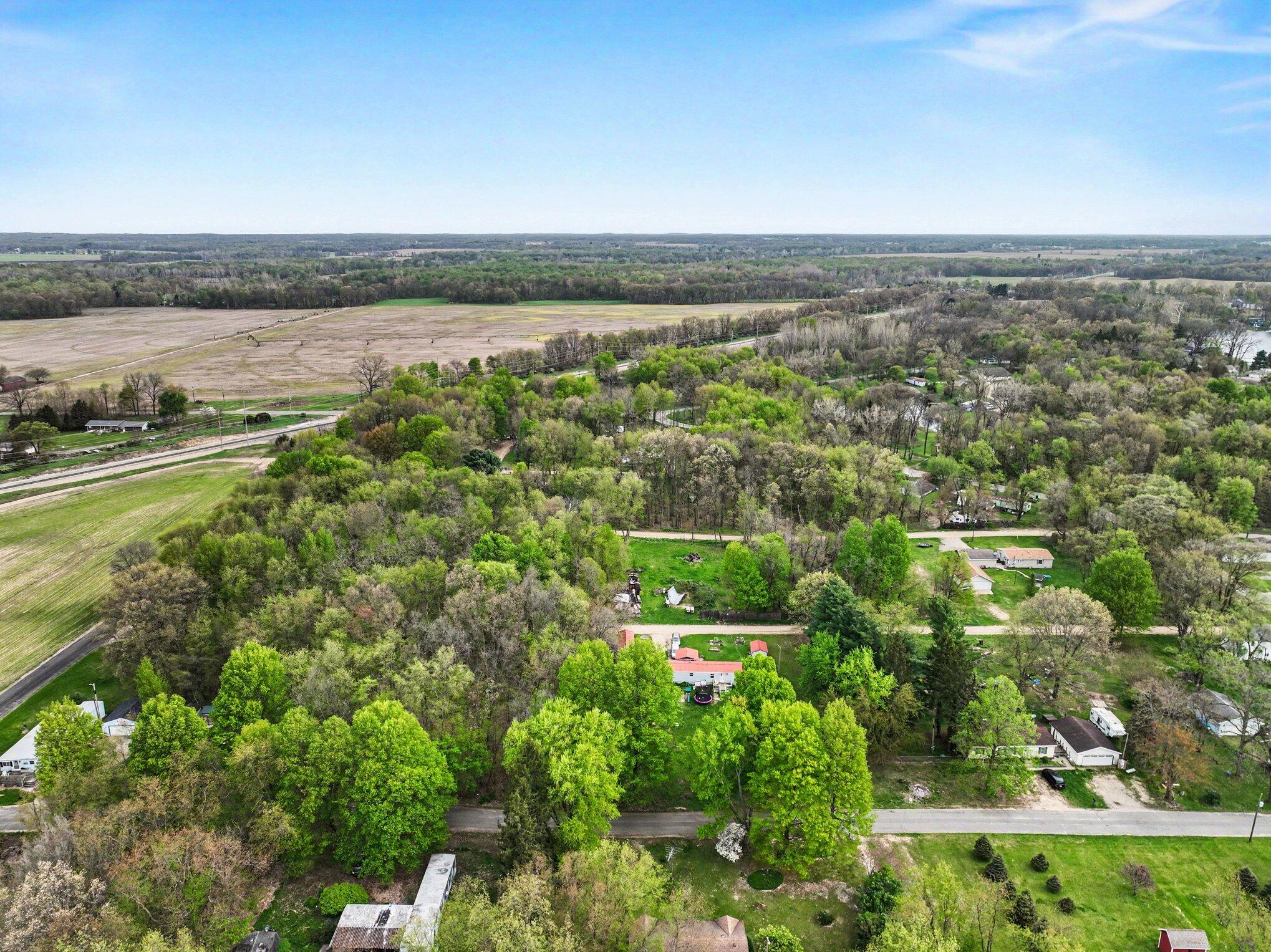 Ville 65th And Lakeshore Drive Dowagiac MI 49047