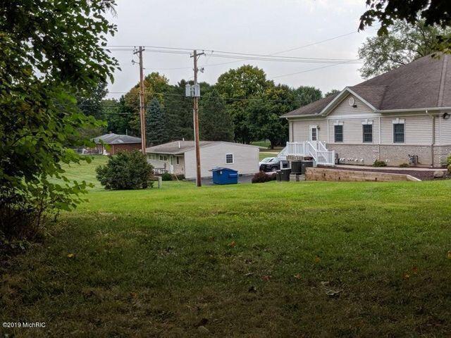 1025 E Front Street Buchanan MI 49107