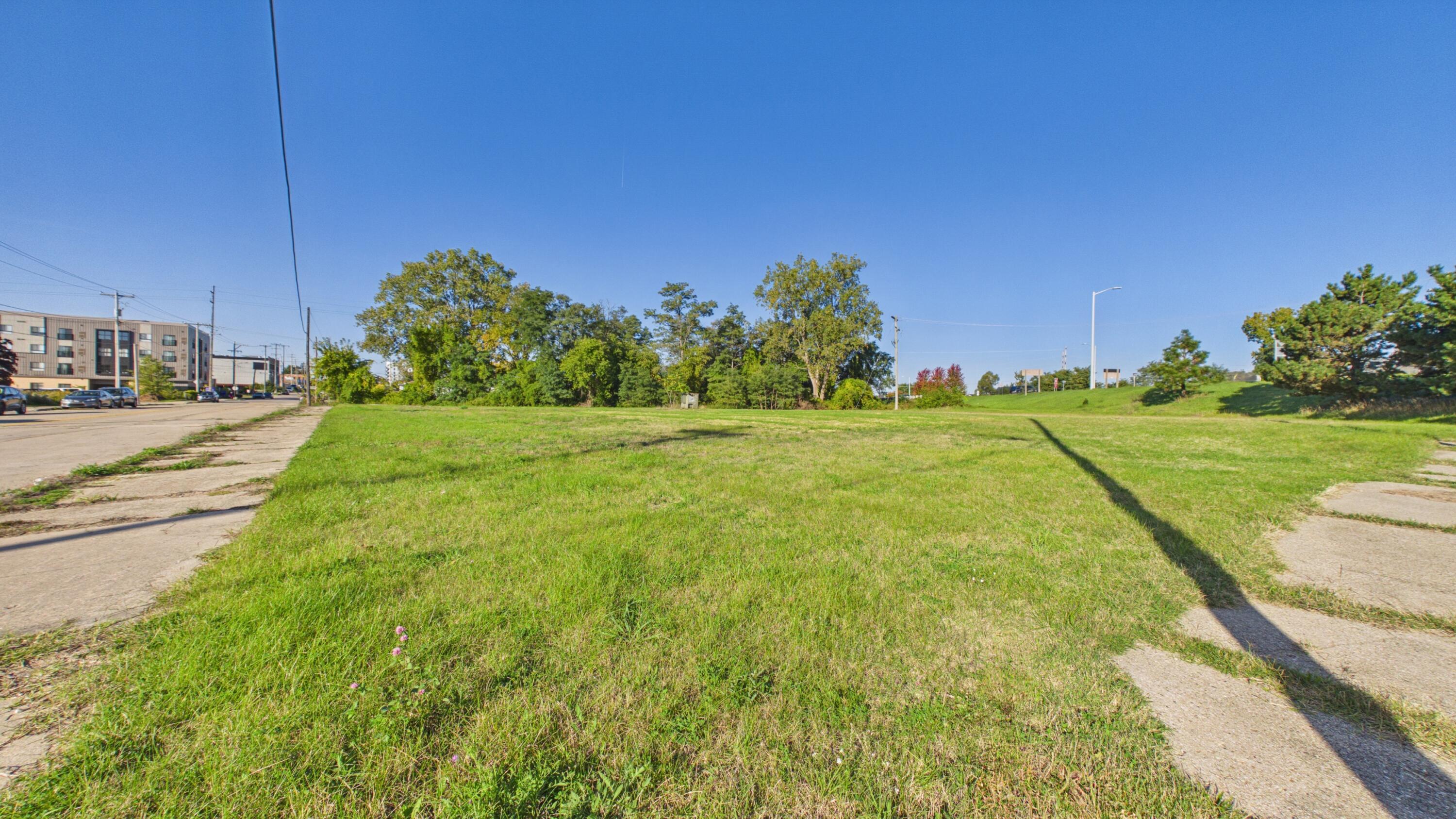 30 E Clay Avenue Muskegon MI 49442
