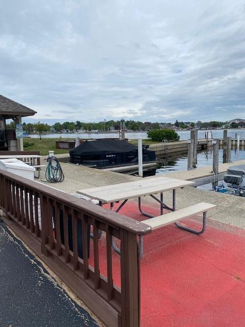 98 Harbor Drive Ludington MI 49431