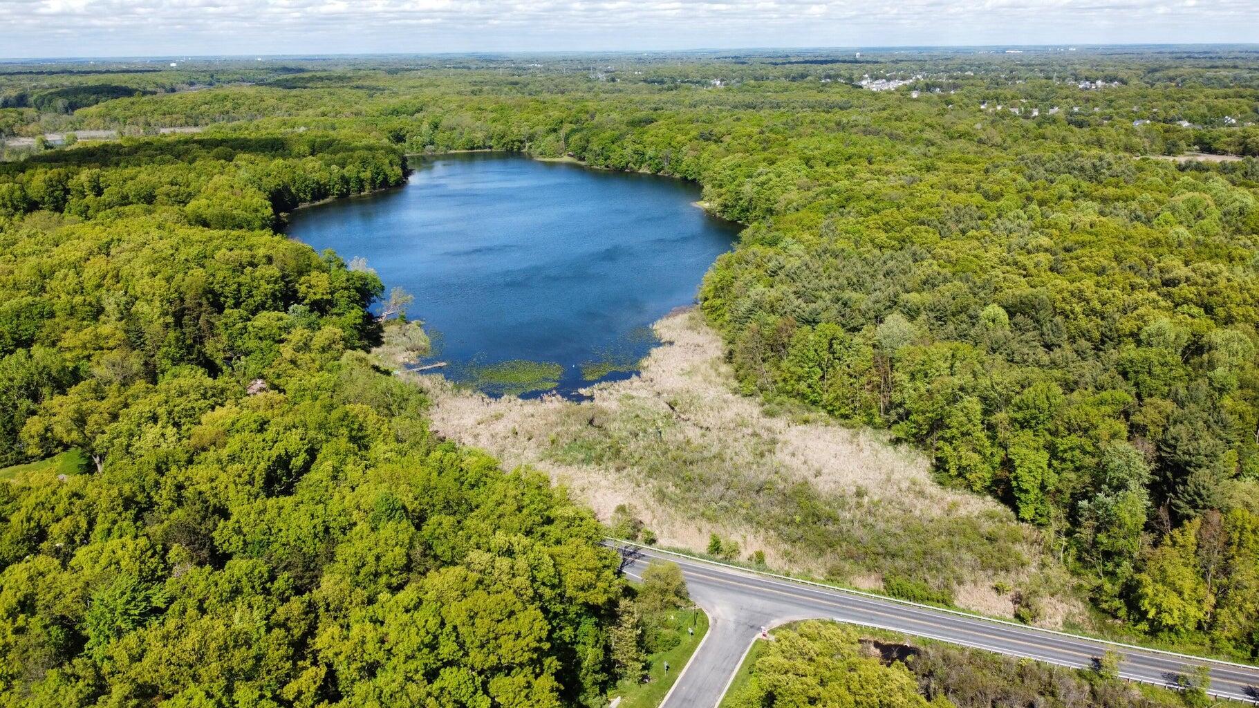 7076 Bentwood Trail Kalamazoo MI 49009