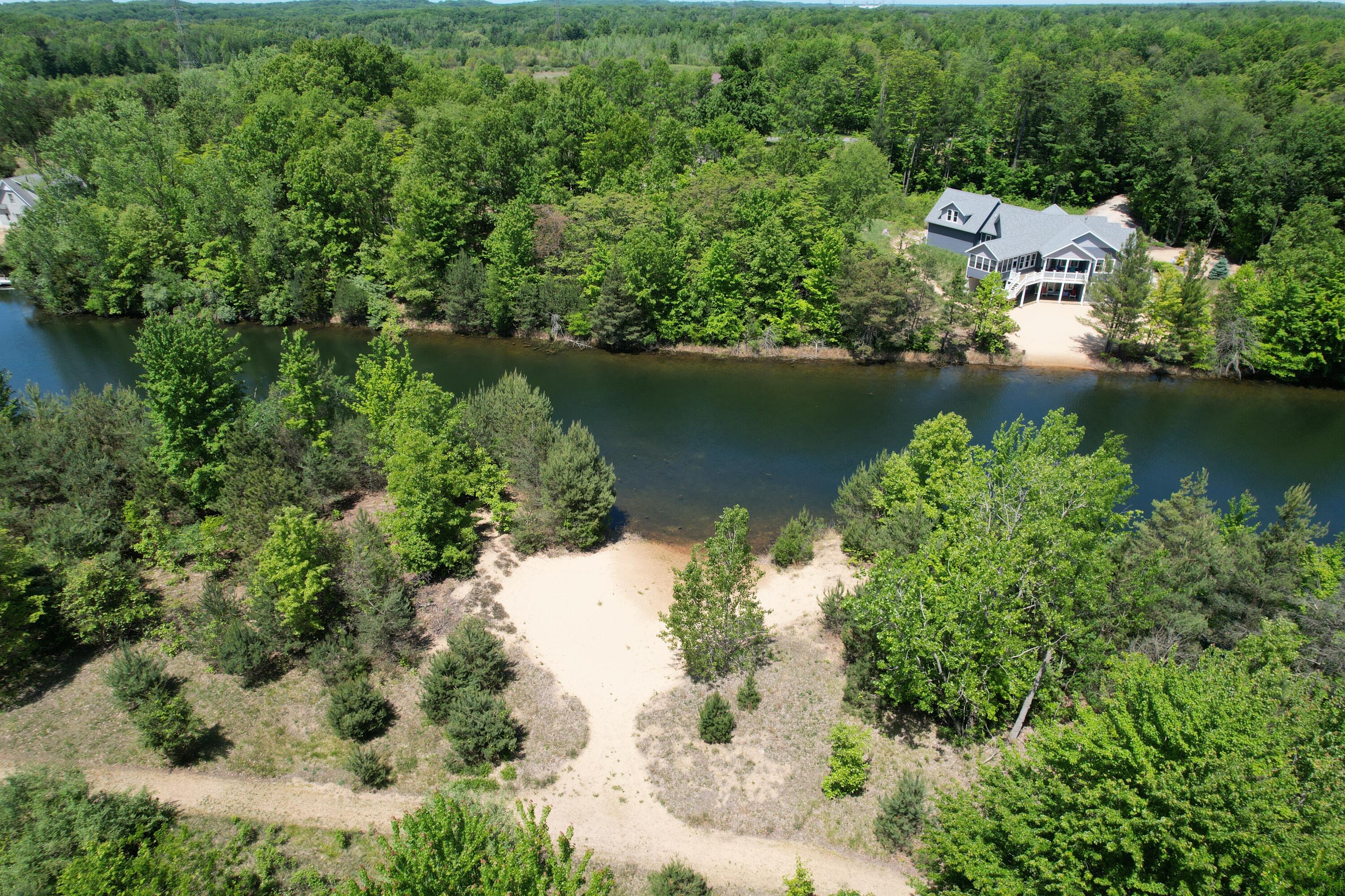 77524 Le Lac Drive Covert MI 49043