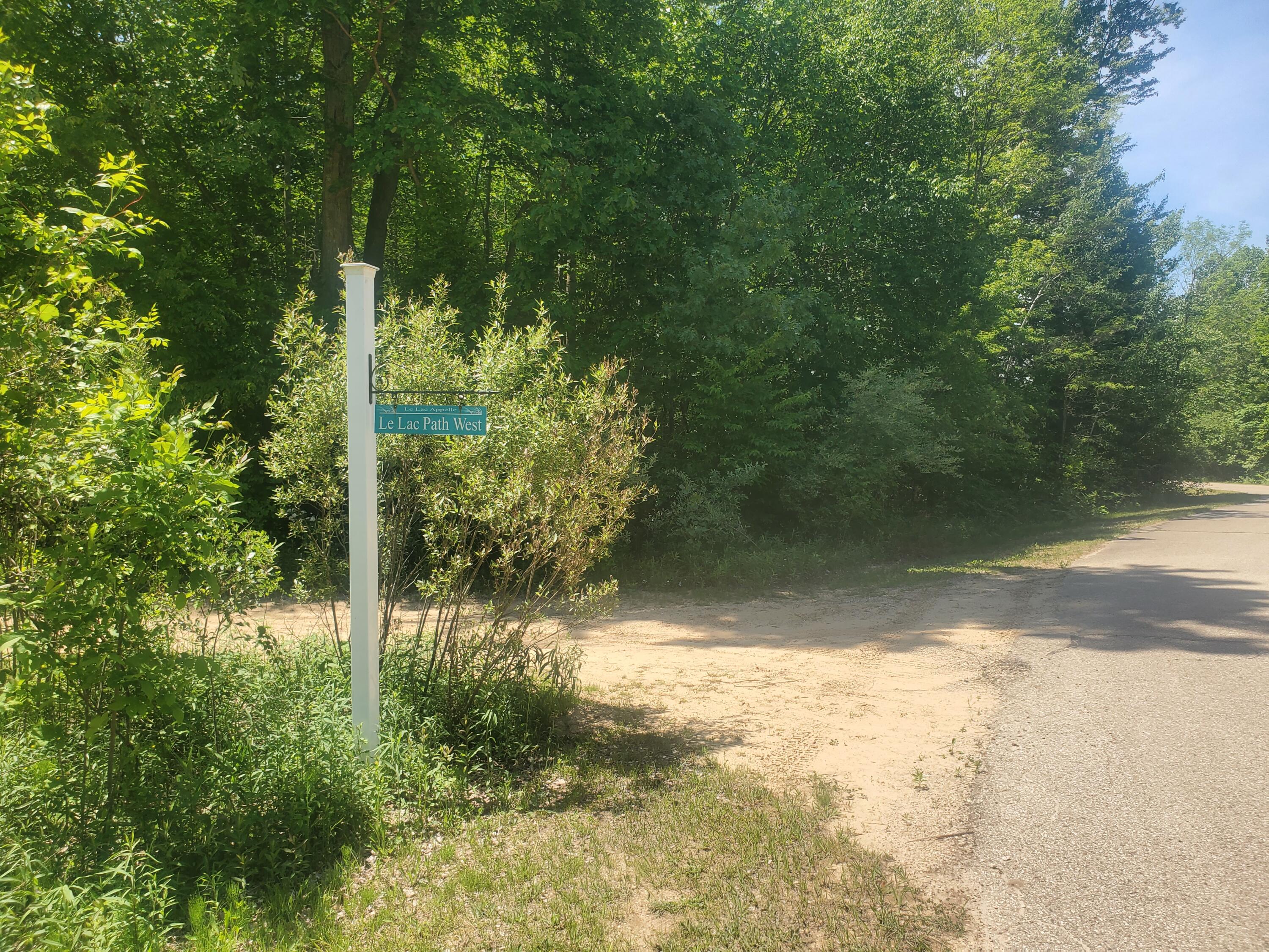 77524 Le Lac Drive Covert MI 49043