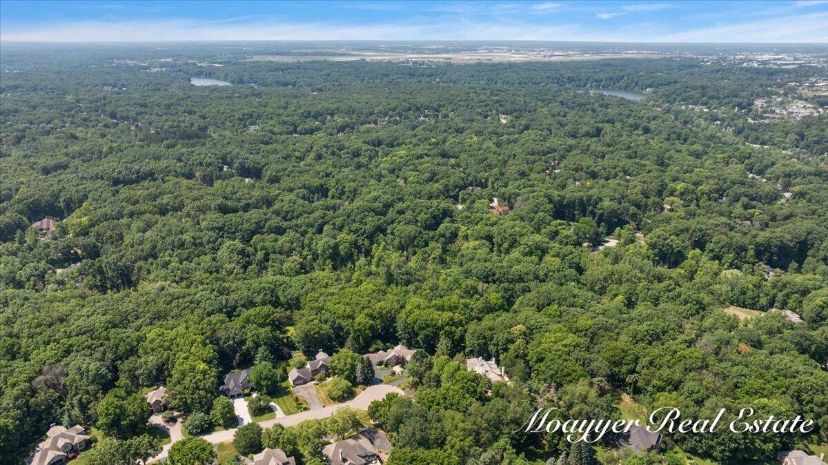 2549 Ashwood Court SE Ada MI 49301