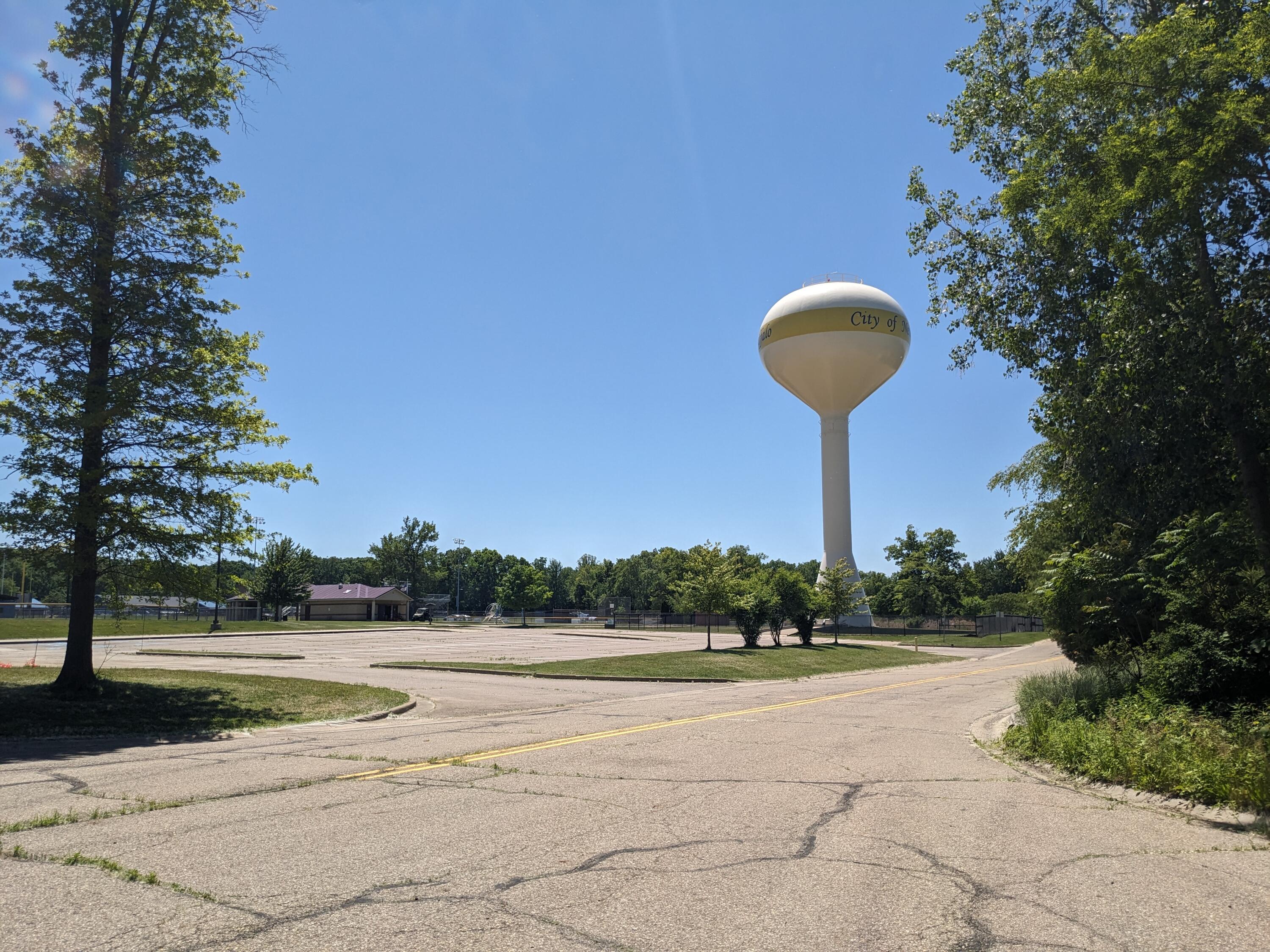 816 & 820 E Indiana Circle New Buffalo MI 49117