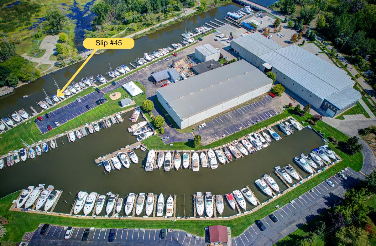 Grand Haven MI, 45 Wharfside